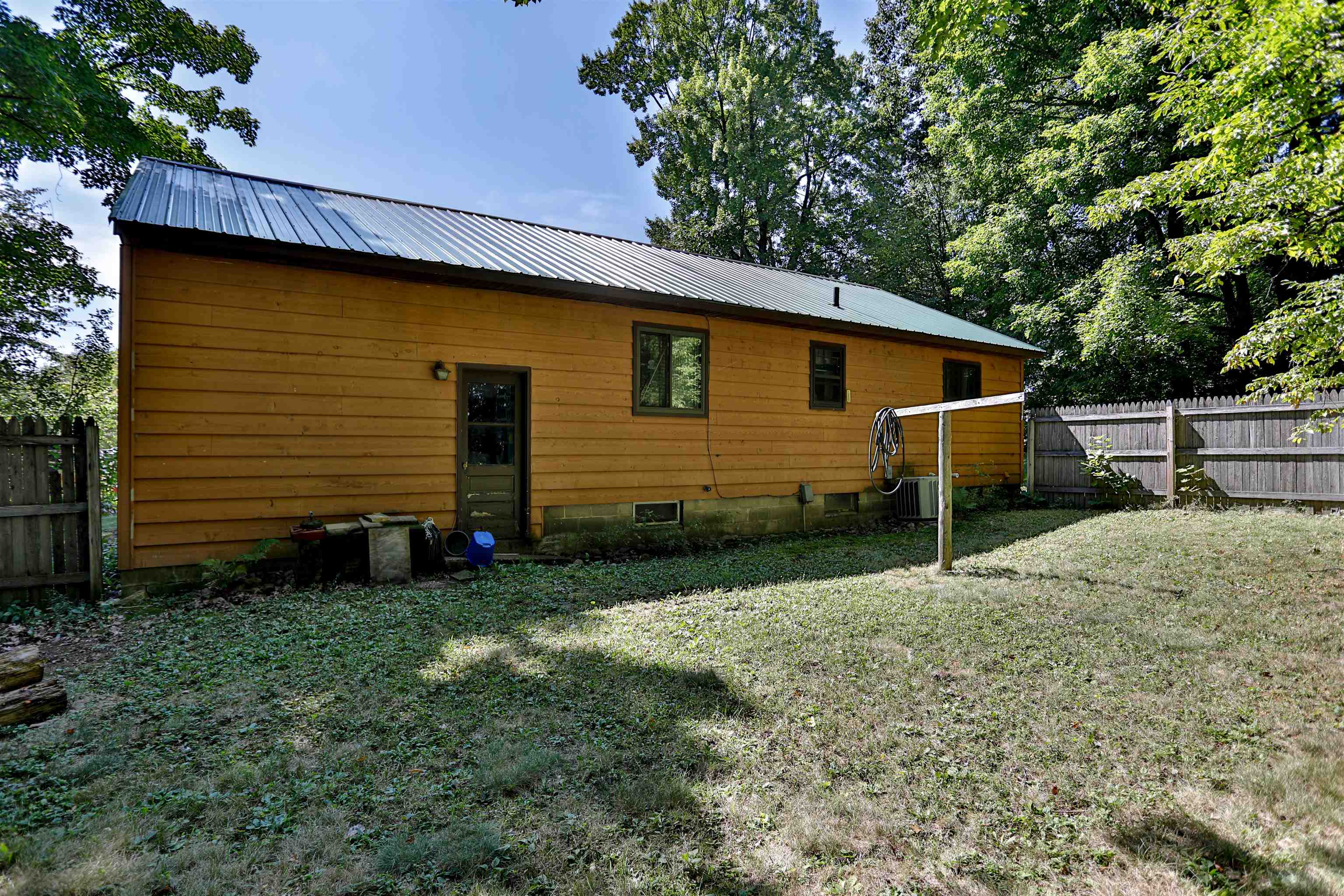 3910-3914 Weston Avenue Property Photo 17