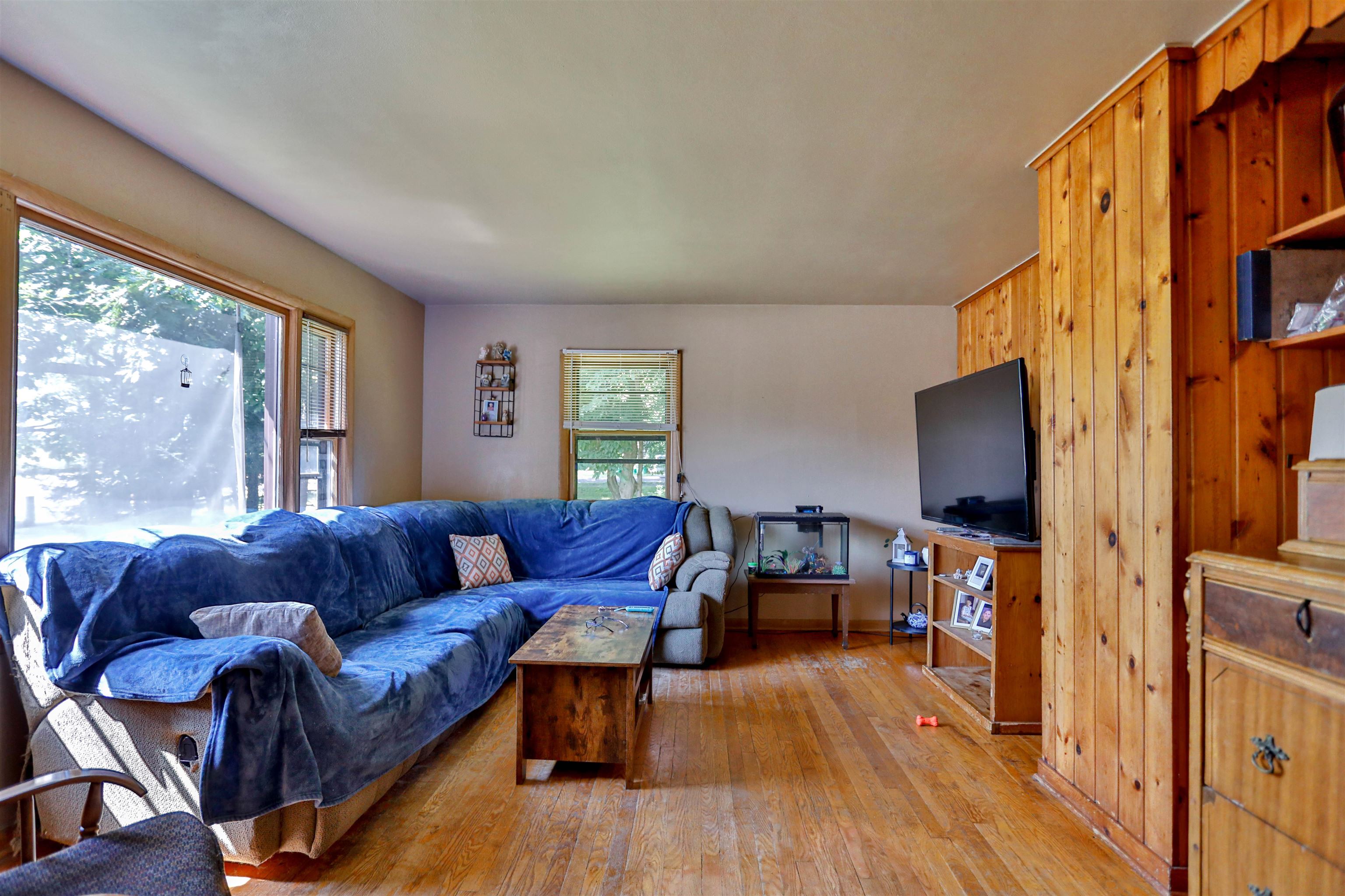 3910-3914 Weston Avenue Property Photo 18