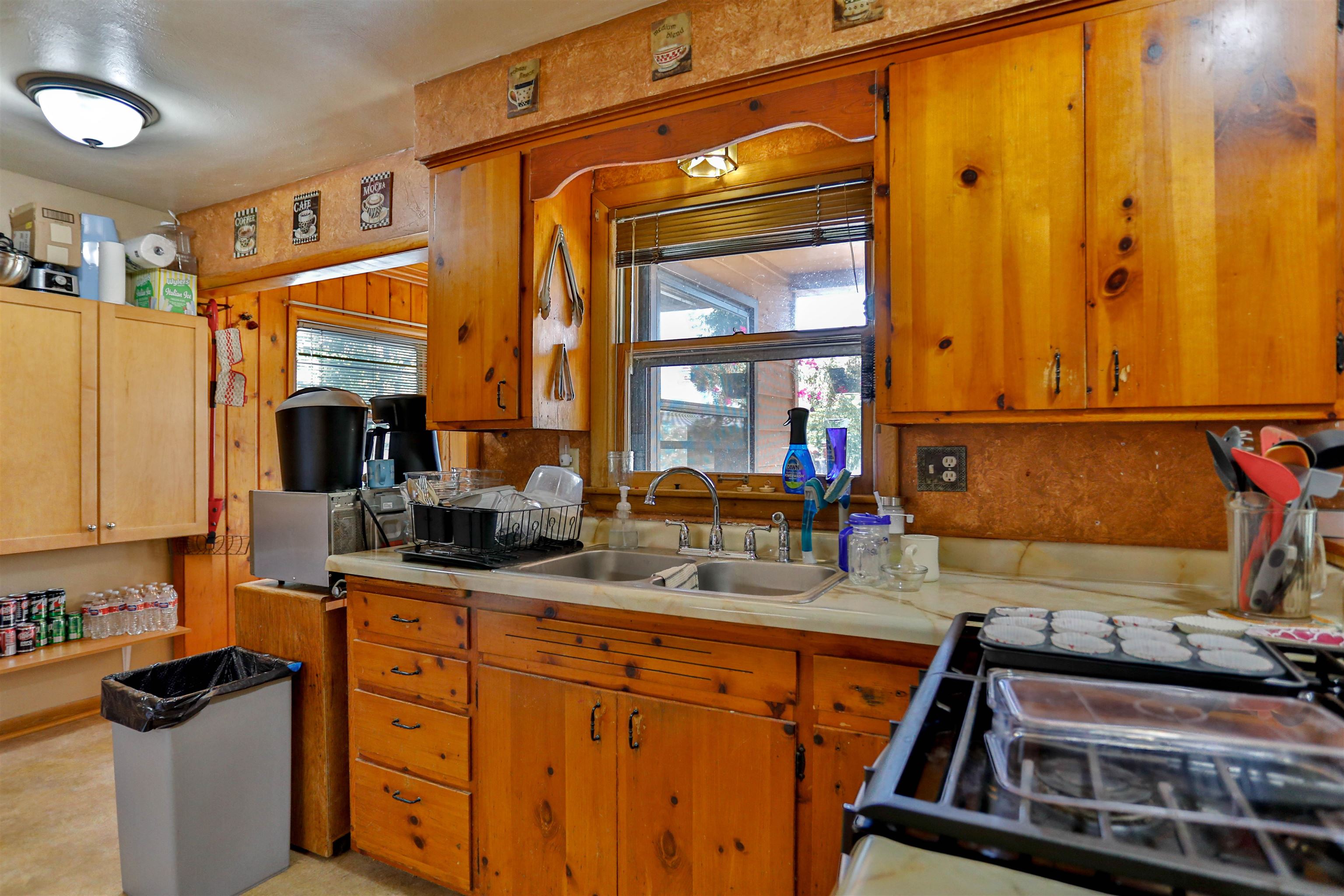 3910-3914 Weston Avenue Property Photo 21