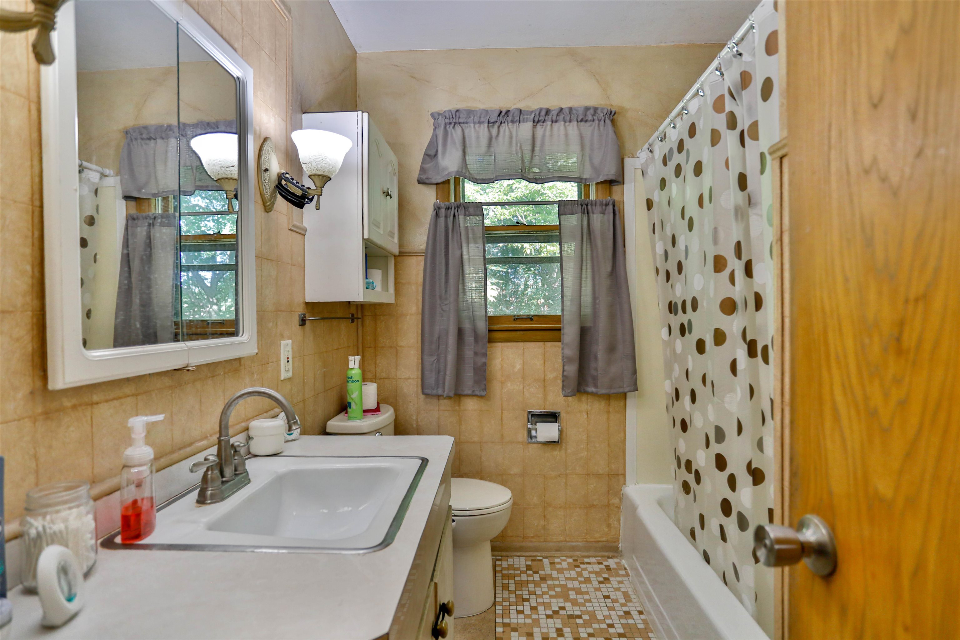 3910-3914 Weston Avenue Property Photo 24