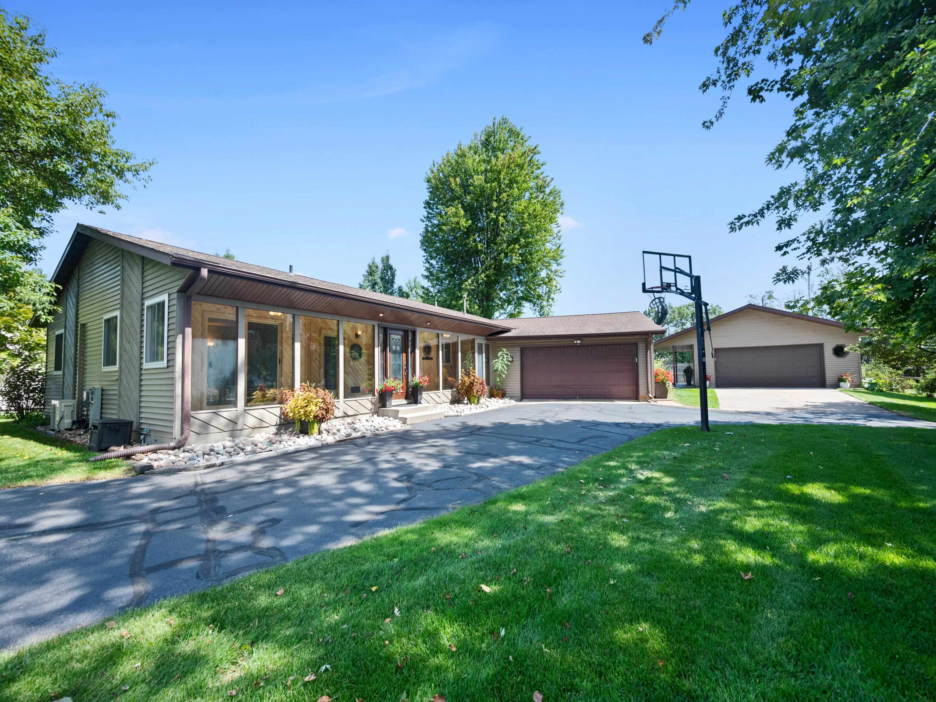 2040 Birch Drive Property Photo 1