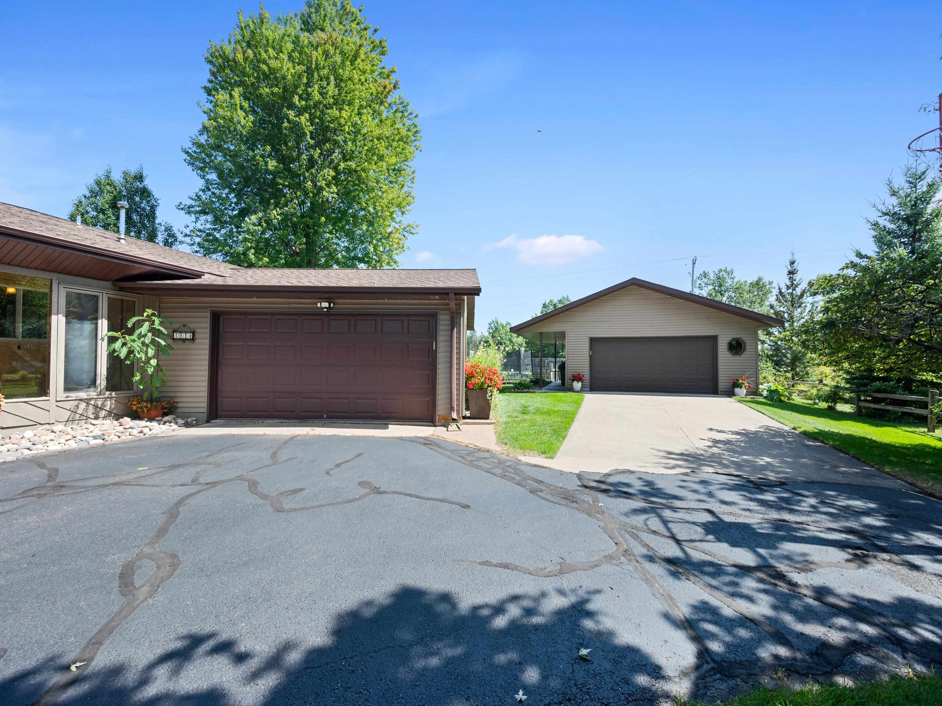 2040 Birch Drive Property Photo 3