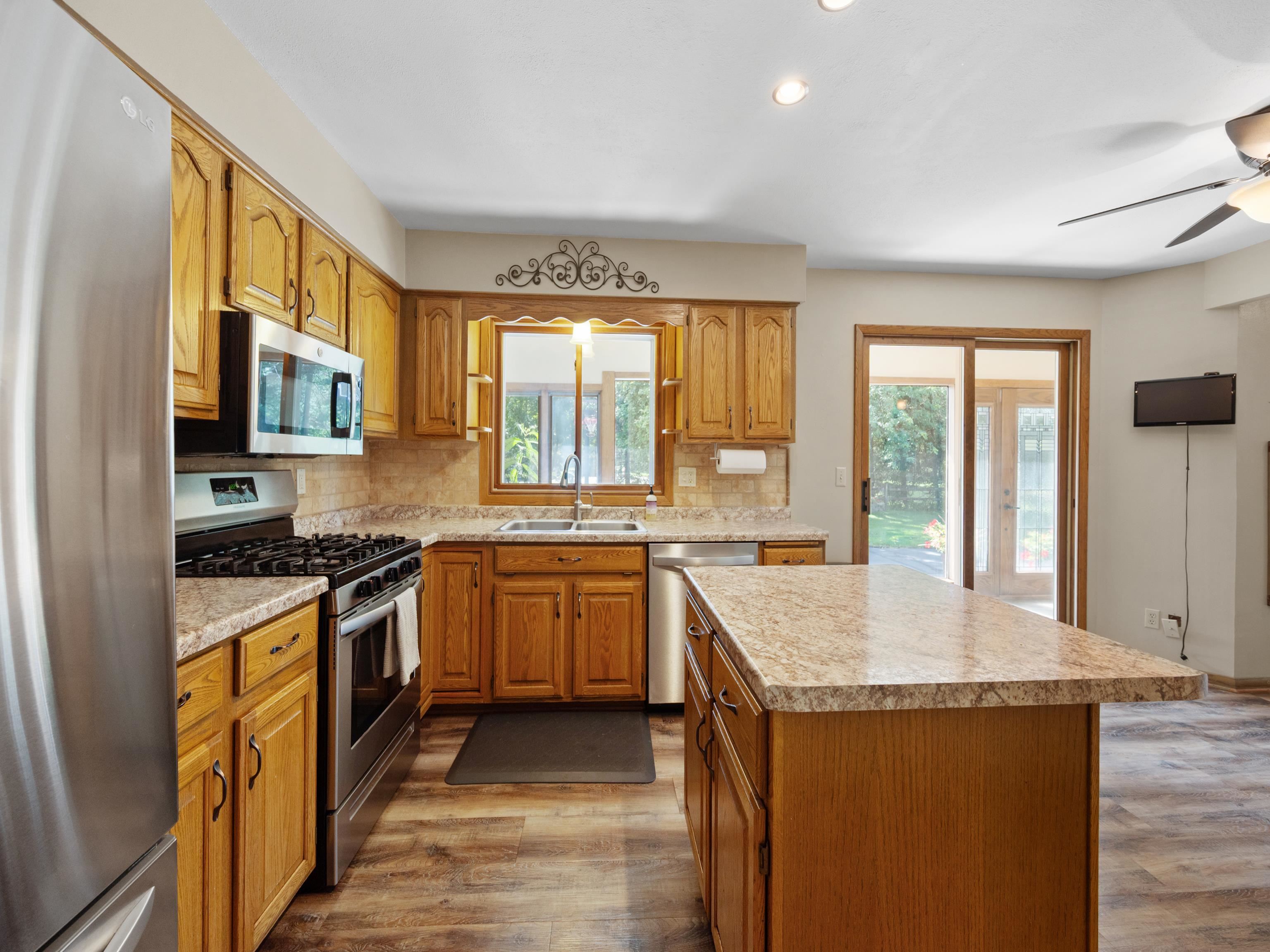 2040 Birch Drive Property Photo 9