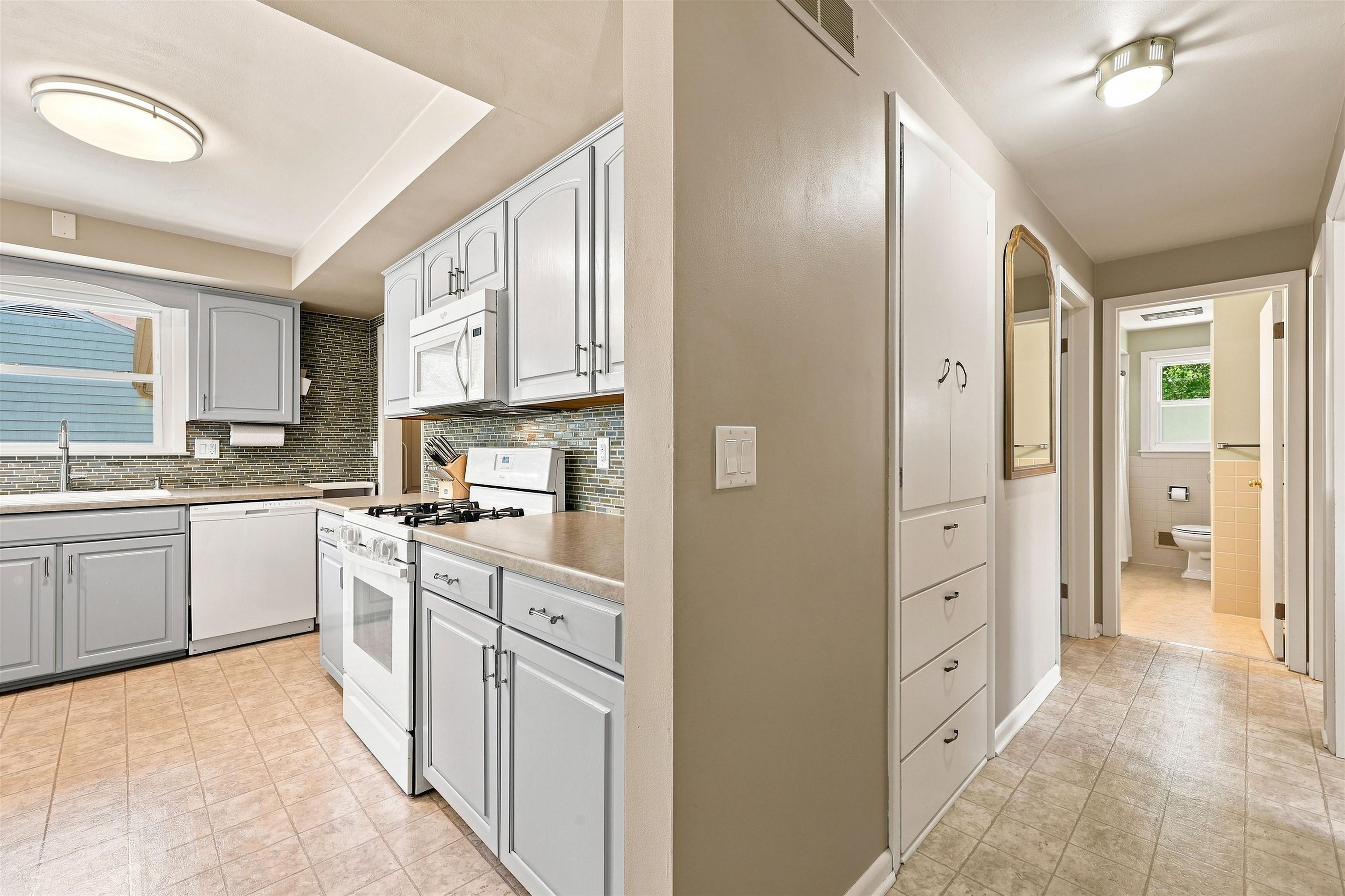 716 Soo Marie Avenue Property Photo 18