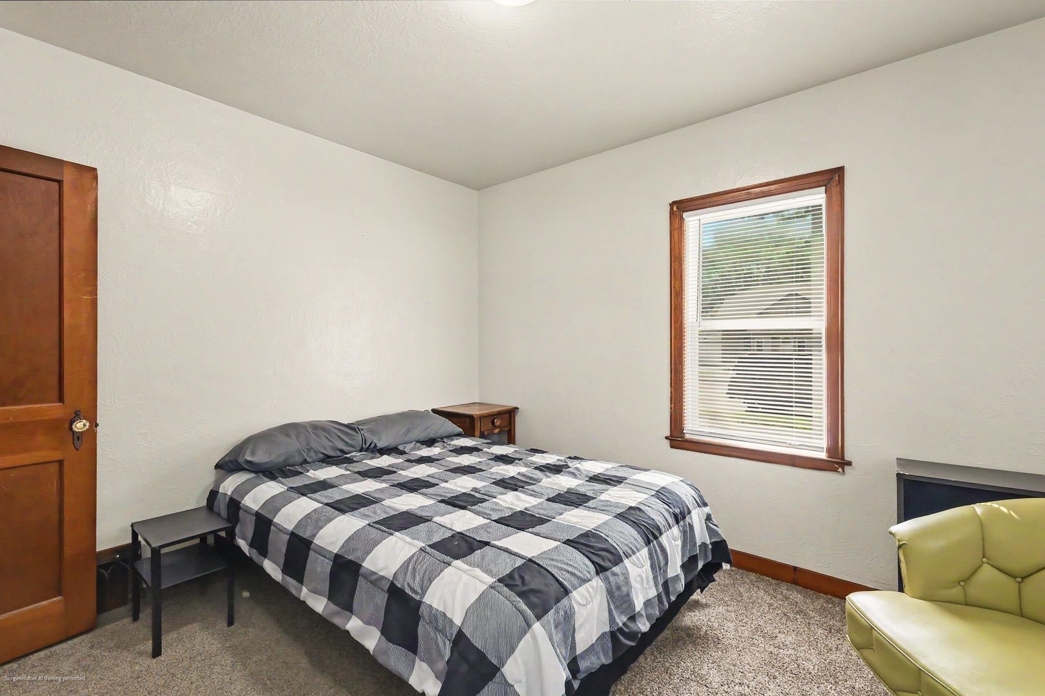 340 N 17th Avenue Property Photo 14