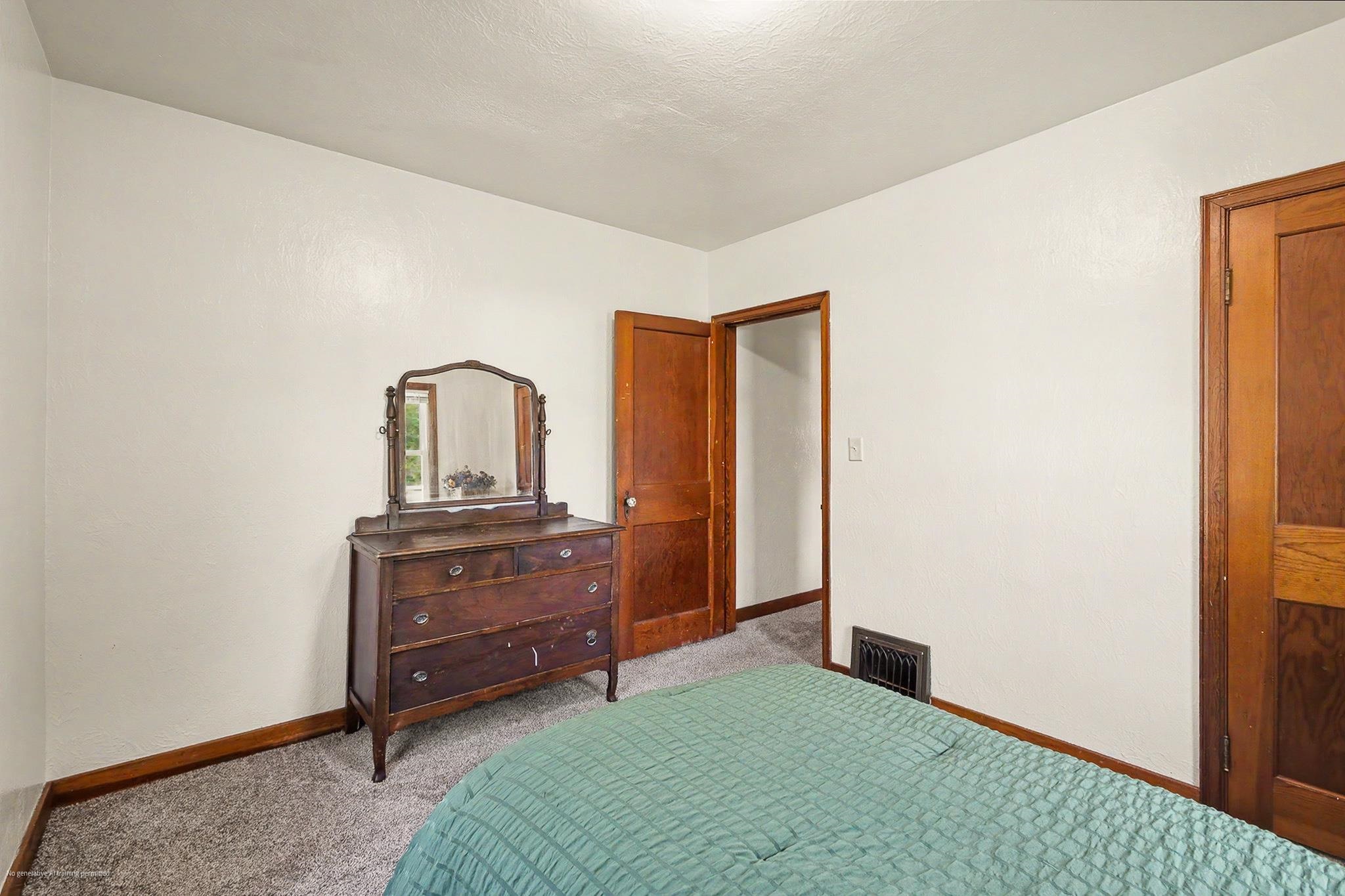 340 N 17th Avenue Property Photo 17