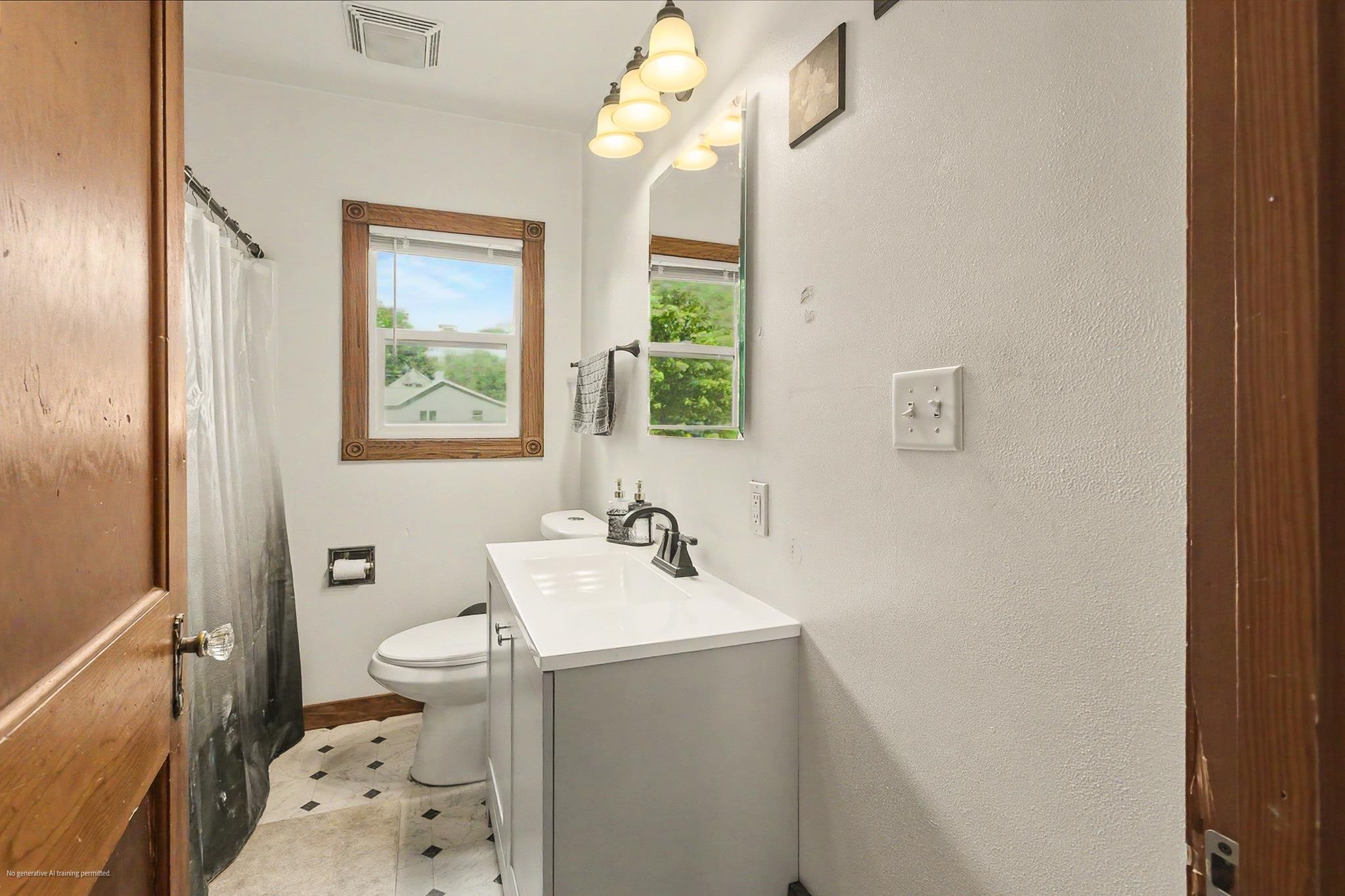 340 N 17th Avenue Property Photo 18