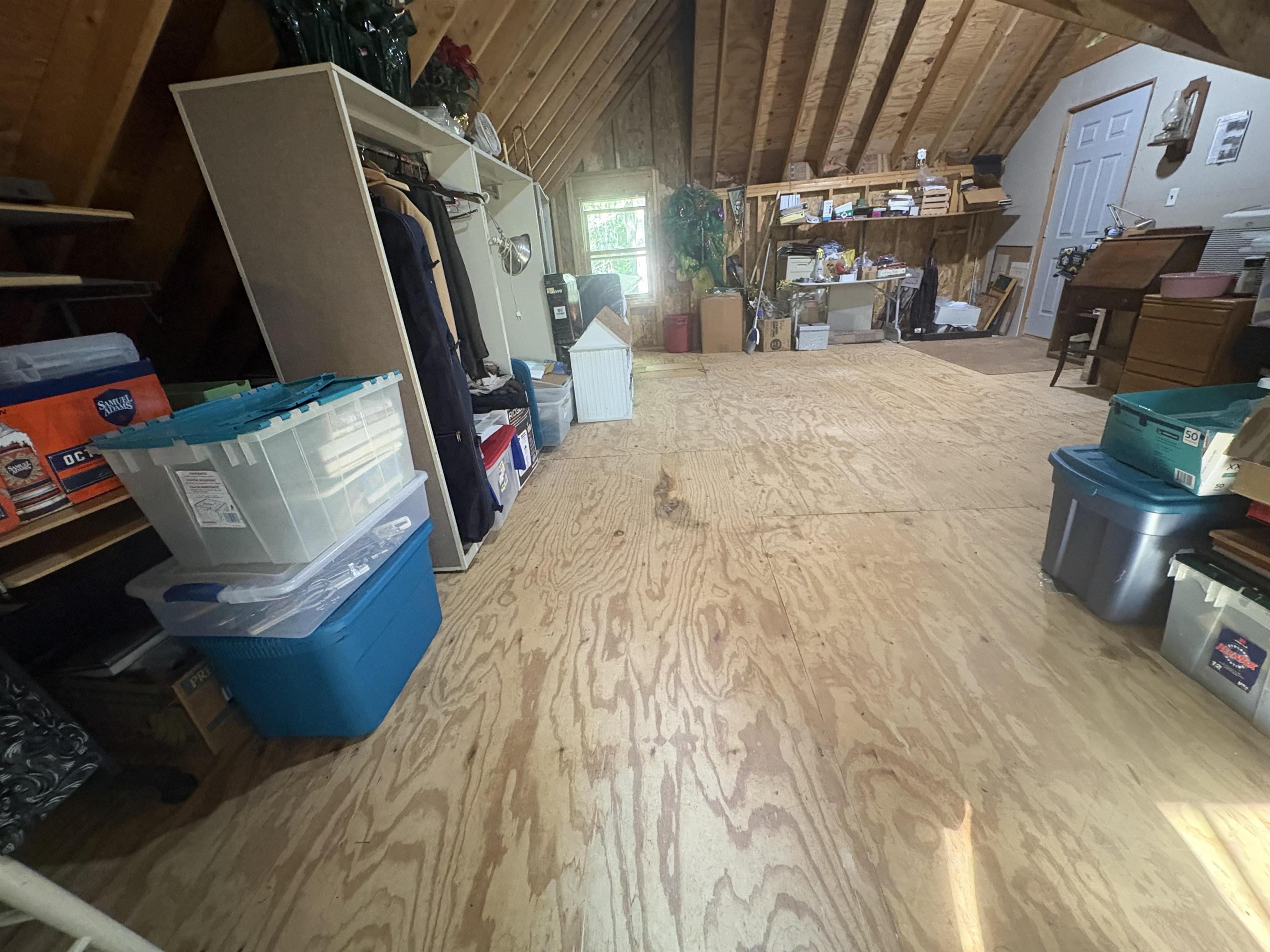 202612 Dubay Drive Property Photo 40