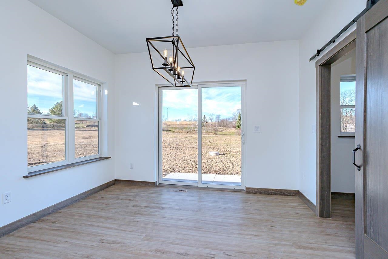 231768 N 104th Avenue Property Photo 9