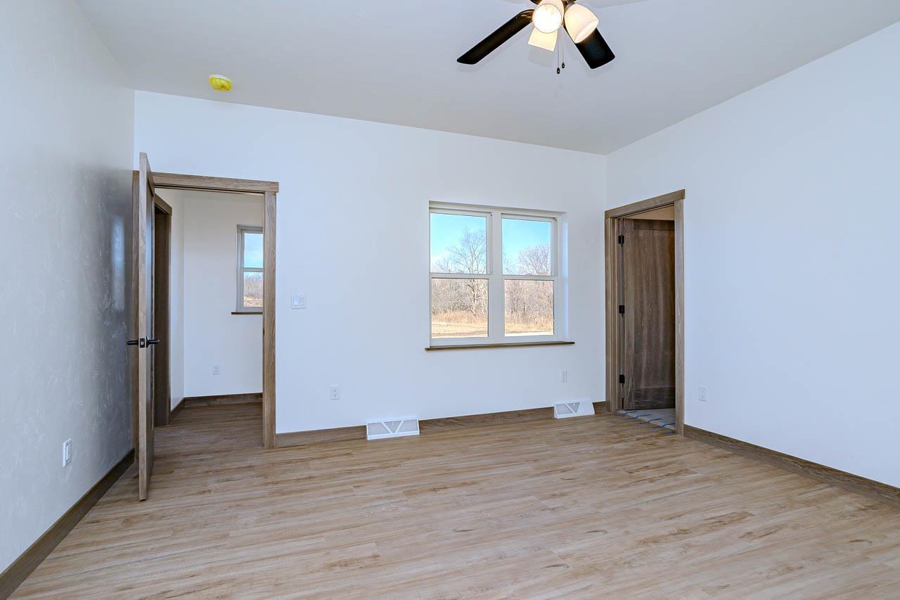231768 N 104th Avenue Property Photo 10
