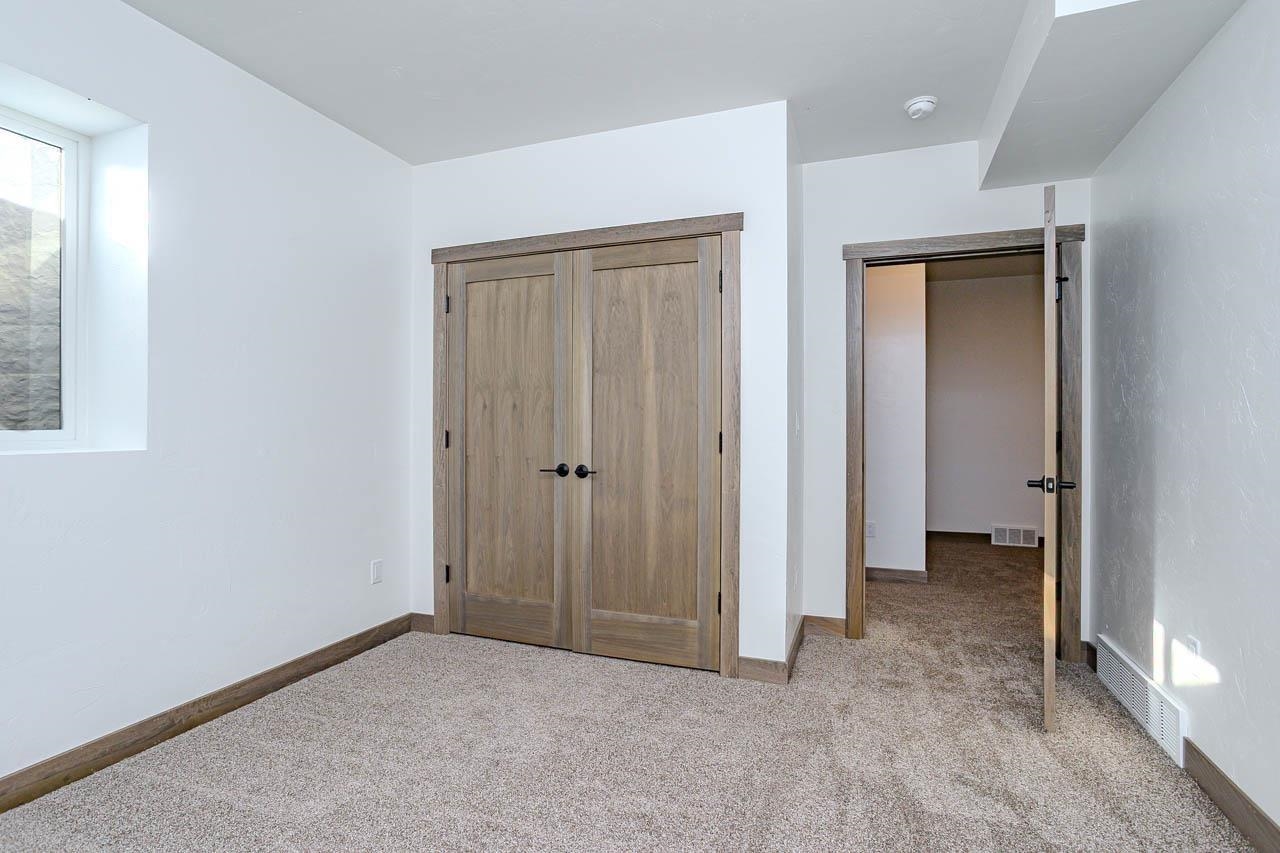 231768 N 104th Avenue Property Photo 11