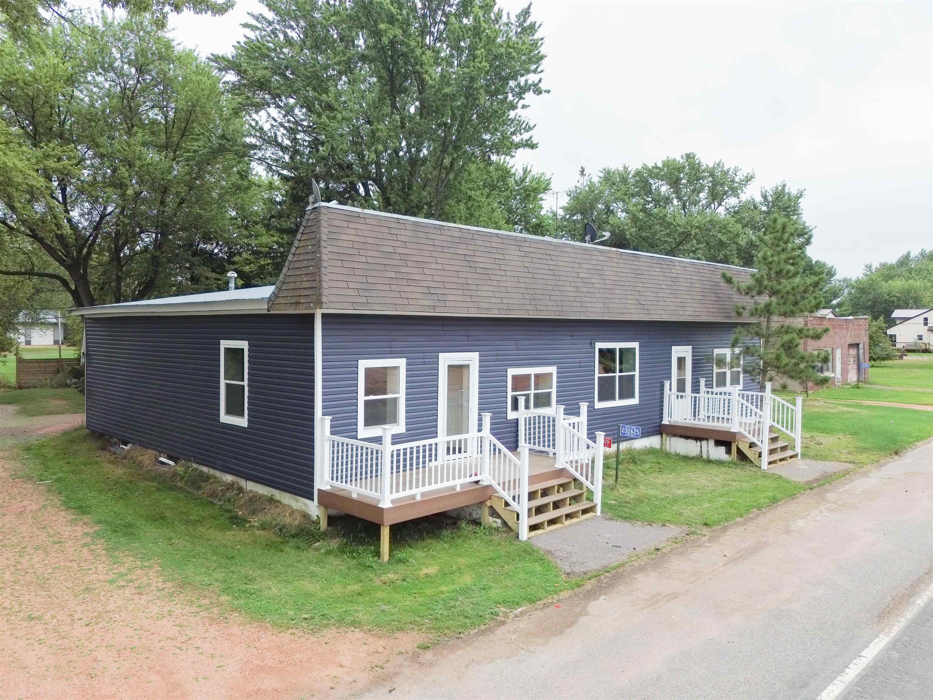 232625 County Road E Property Photo 2