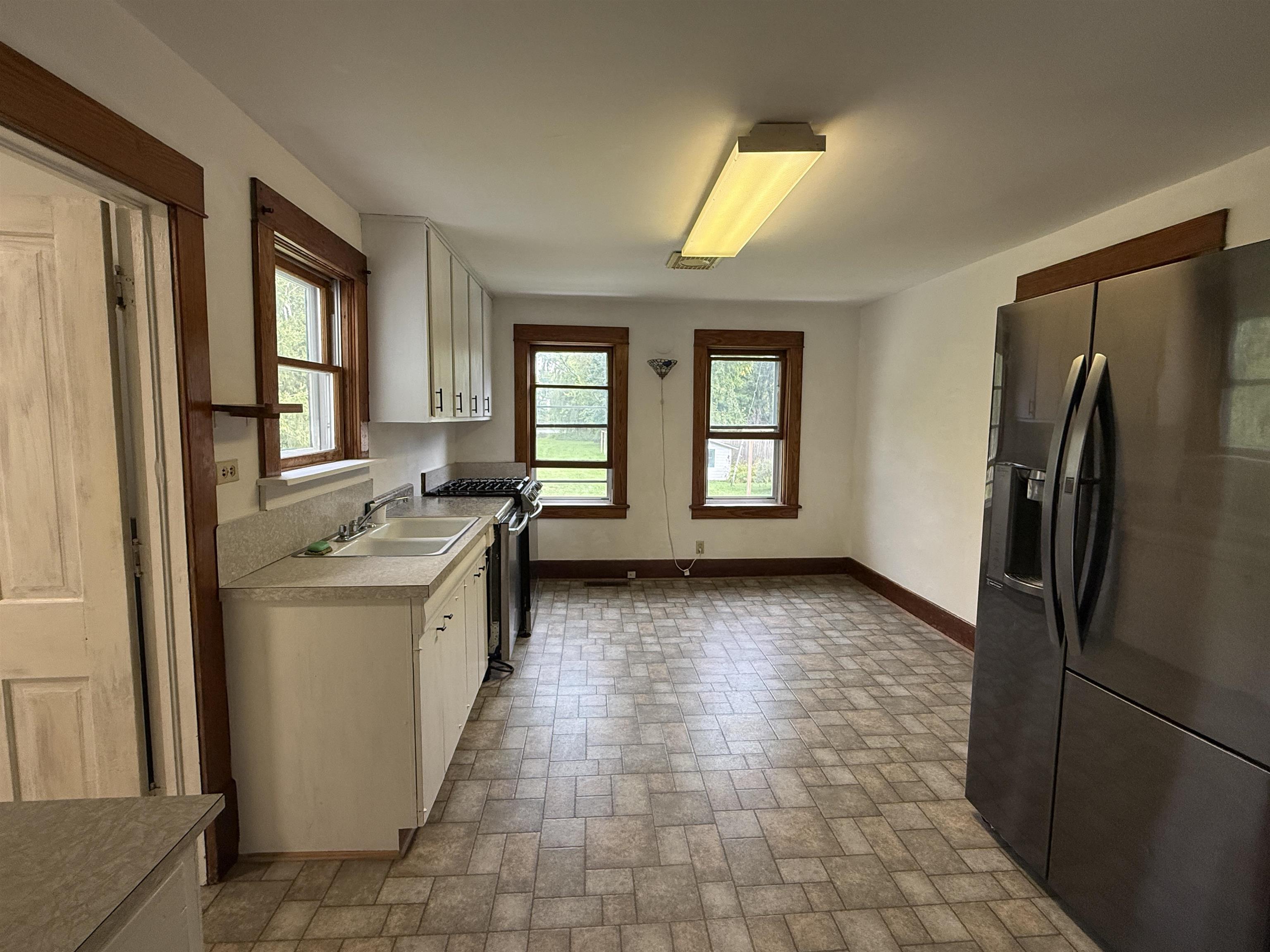 338 N Main Street Property Photo 18