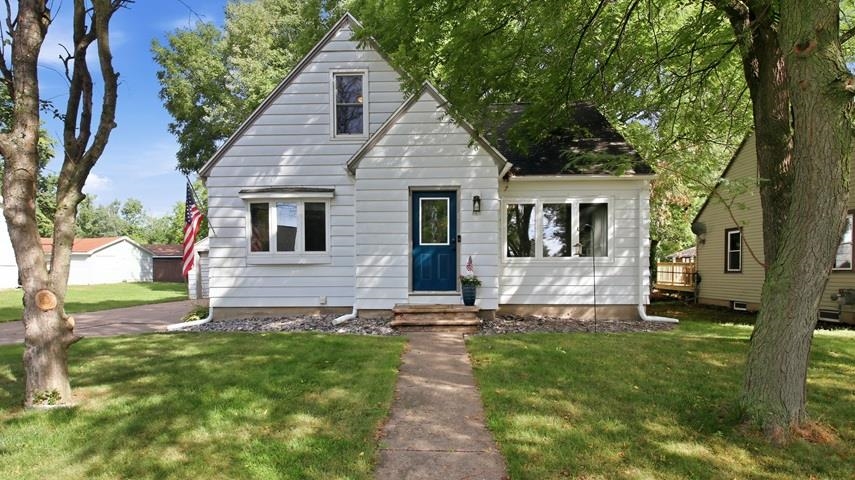 809 Adler Road Property Photo 2
