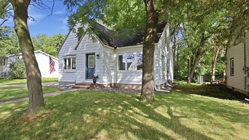 809 Adler Road Property Photo 3