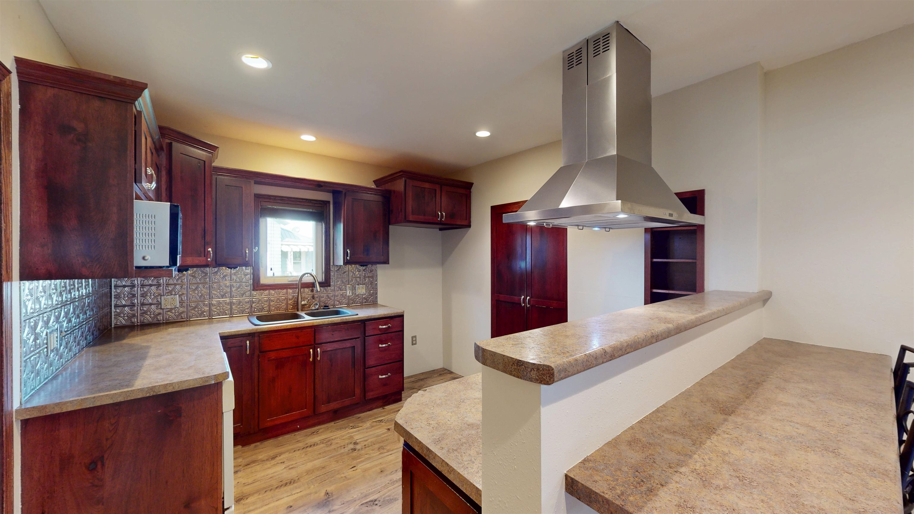 404 N Cherry Avenue Property Photo 21