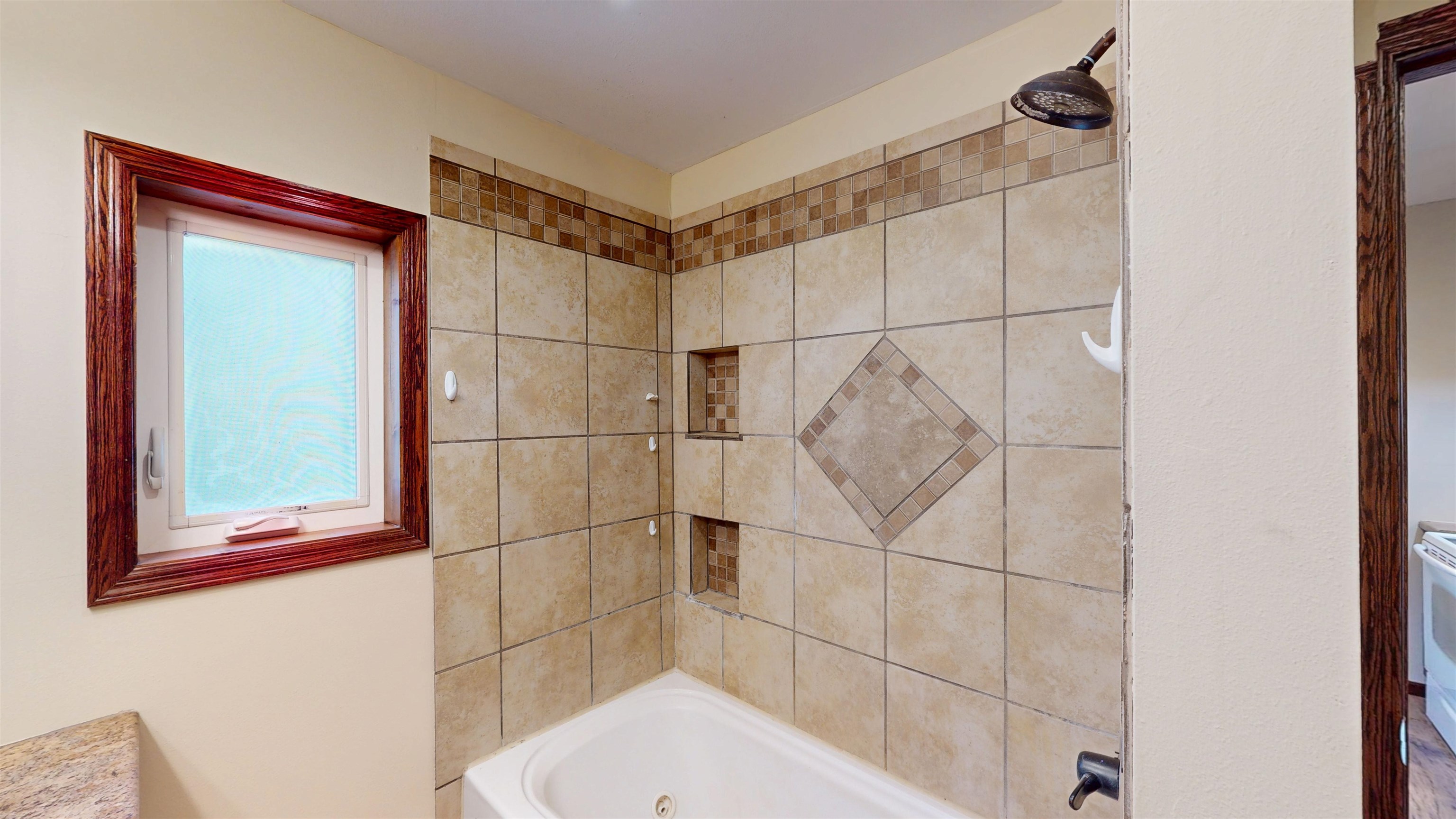 404 N Cherry Avenue Property Photo 27