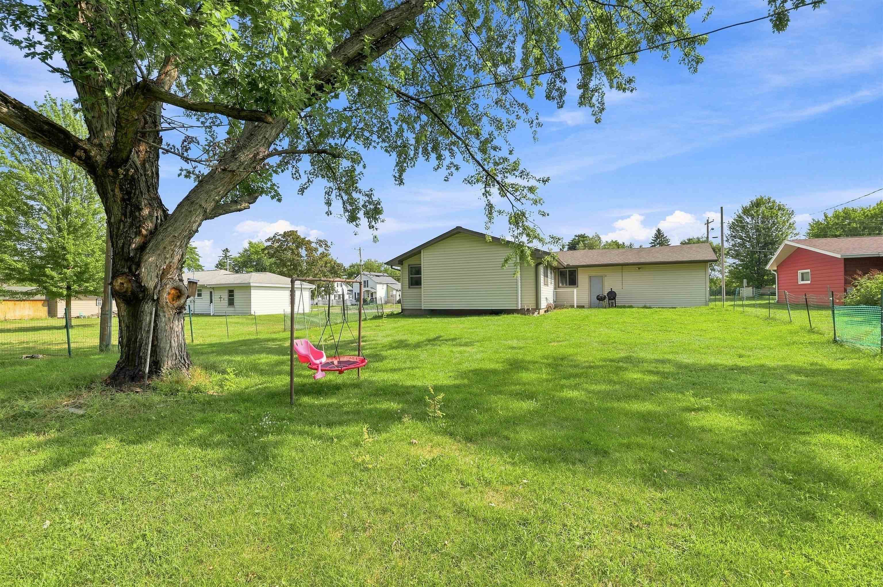 2840 Water Street Property Photo 40