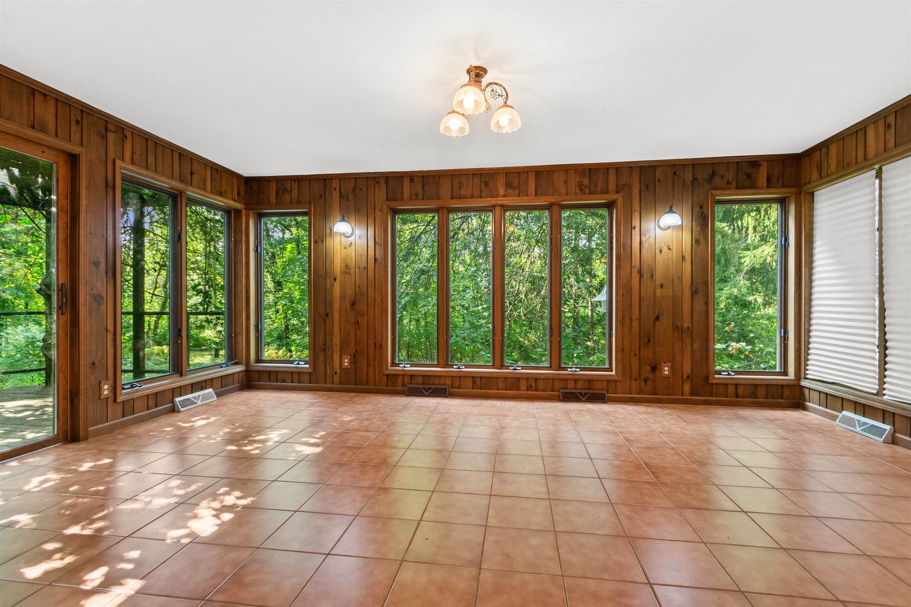 2421 Rainbow Drive Property Photo 25