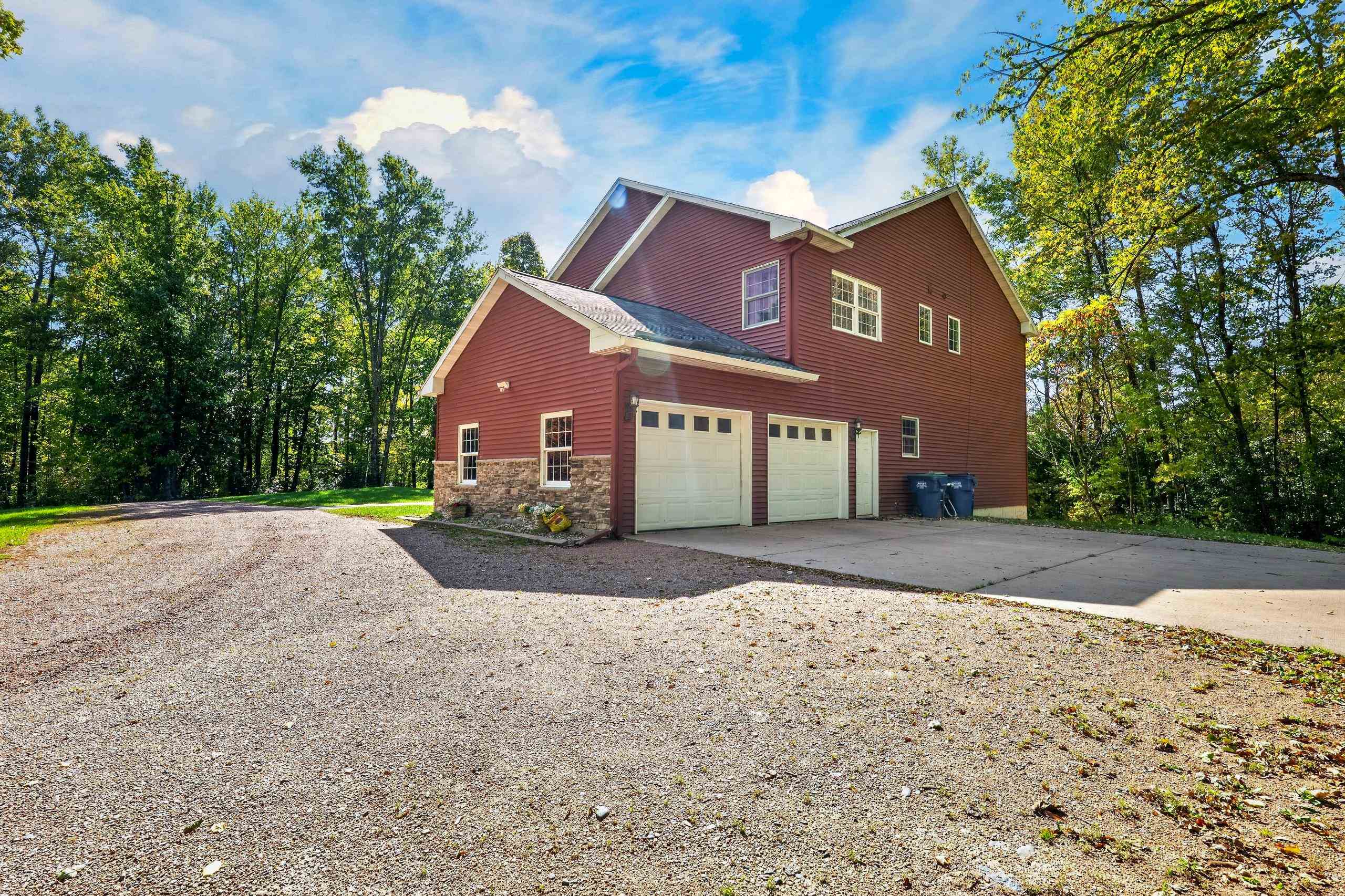 223820 Trail Road Property Photo 4