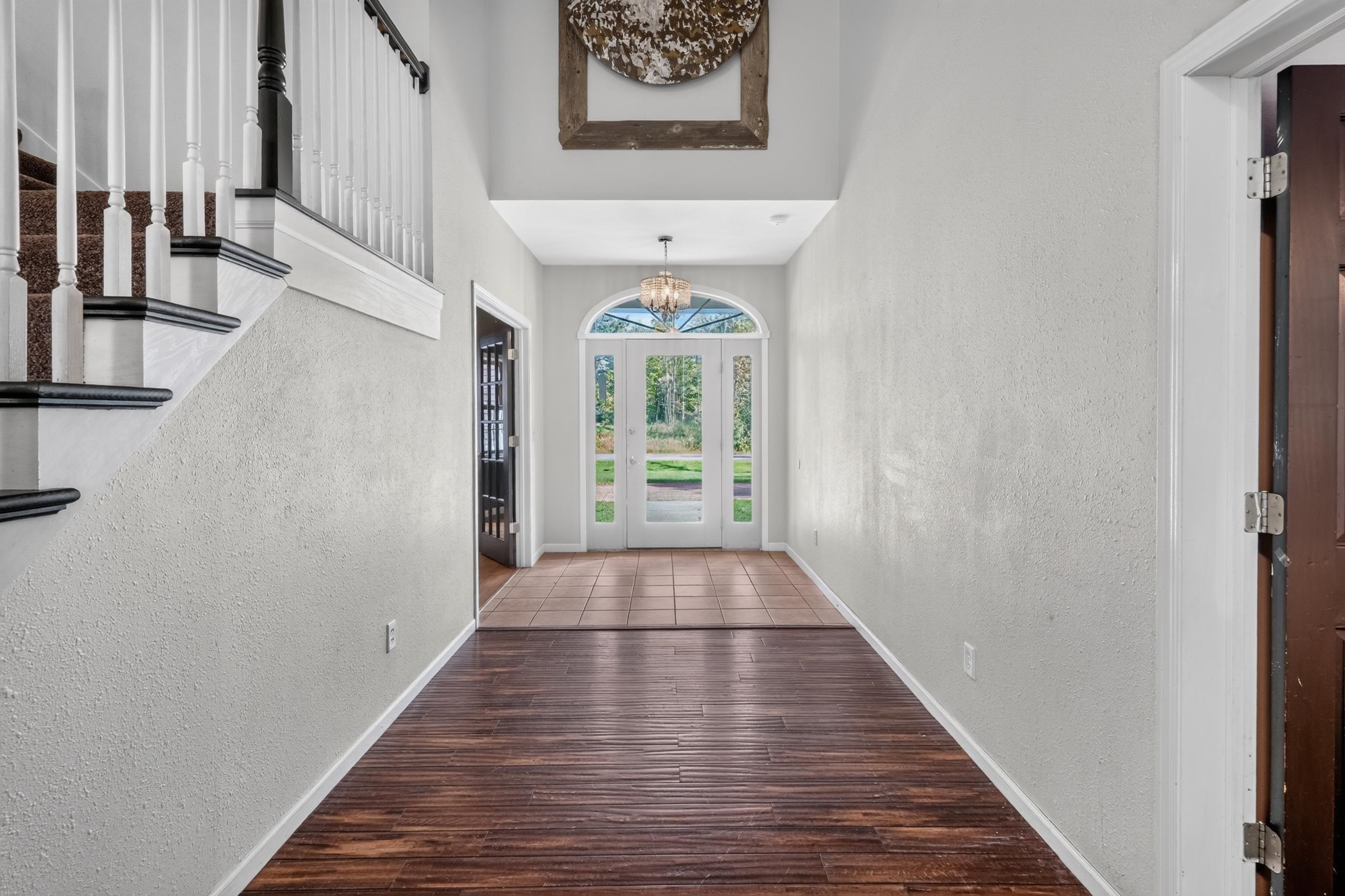 223820 Trail Road Property Photo 5