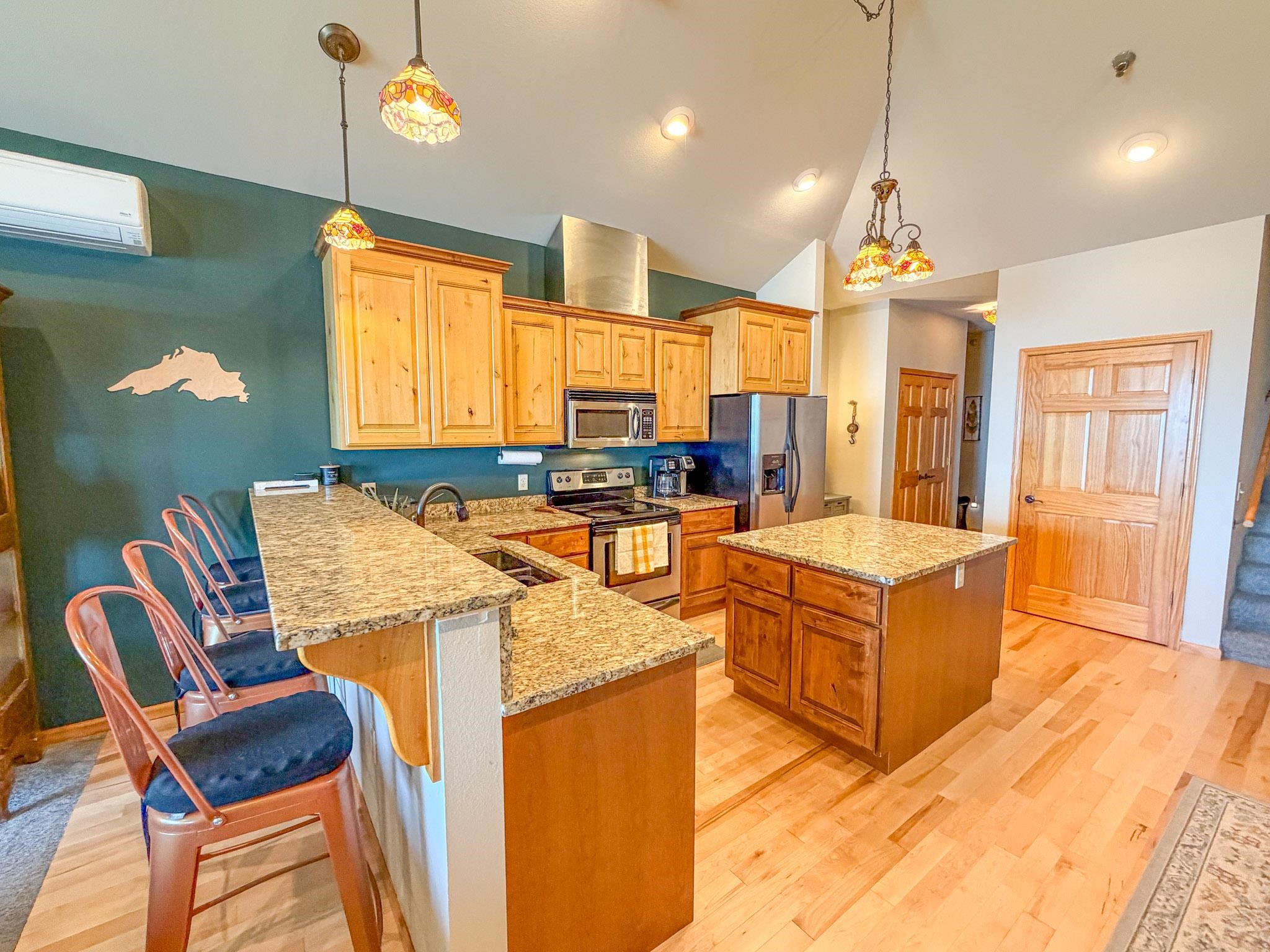 2729 Lake Shore Drive Property Photo 9