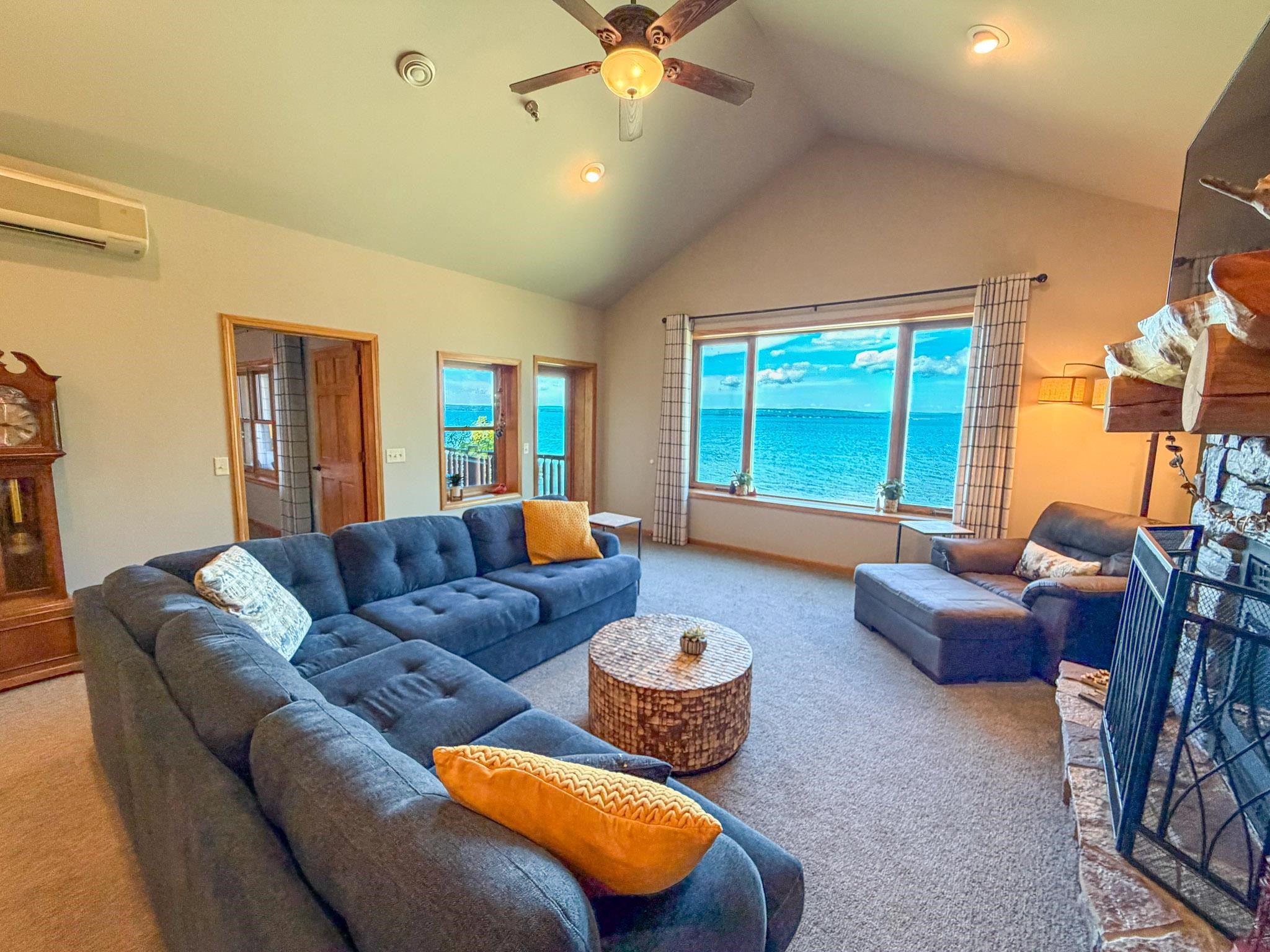 2729 Lake Shore Drive Property Photo 17