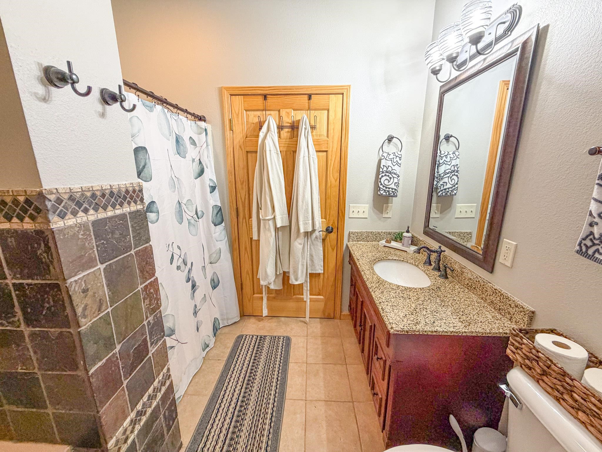 2729 Lake Shore Drive Property Photo 31