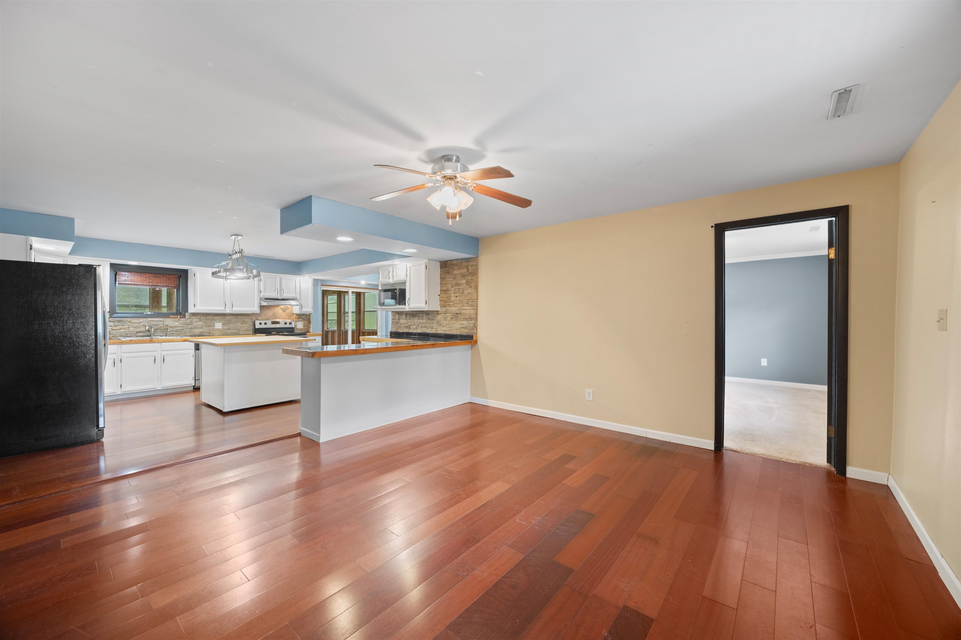 1508 State Highway 66 West Property Photo 3
