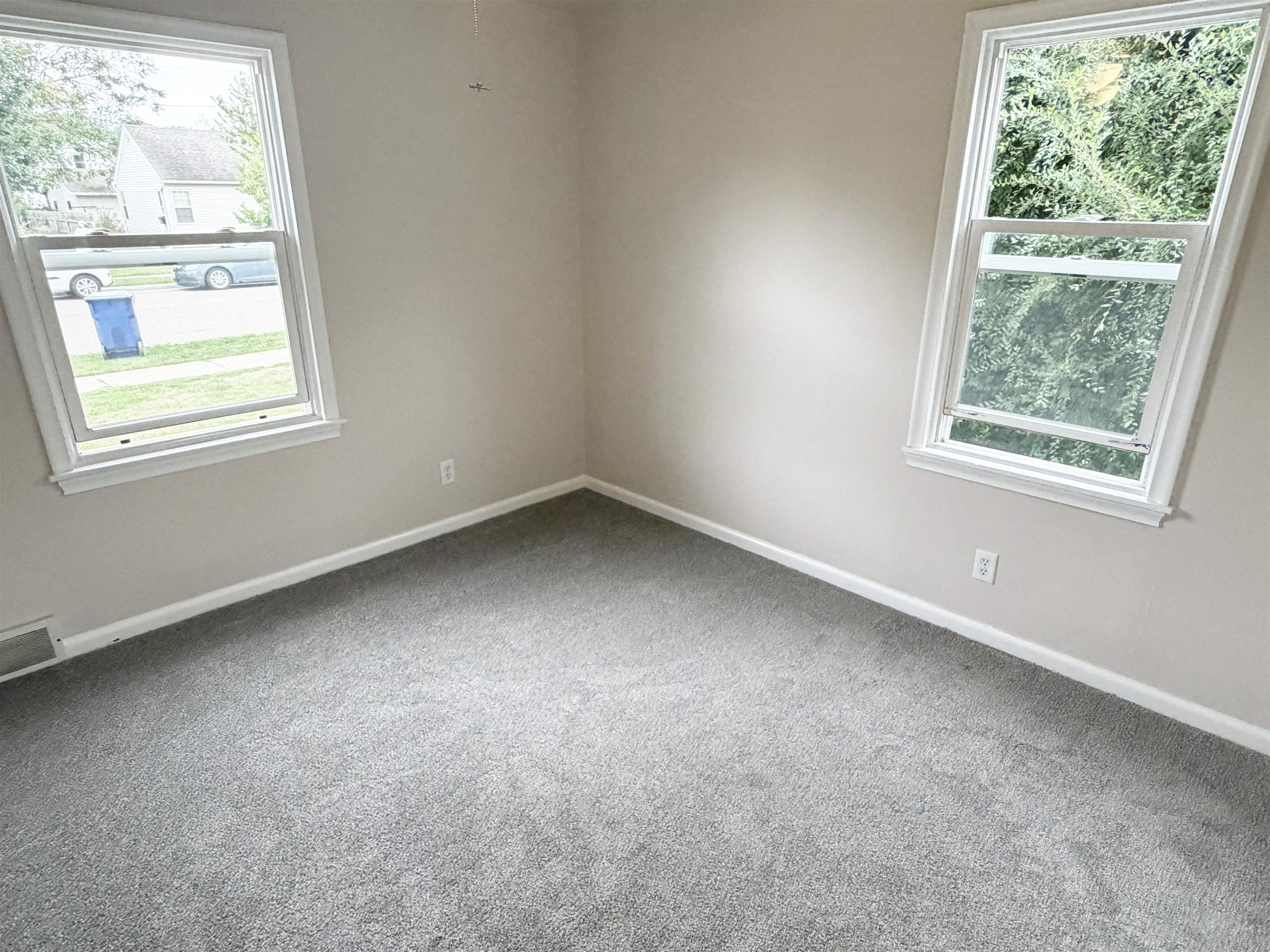 615 N 10th Avenue Property Photo 15