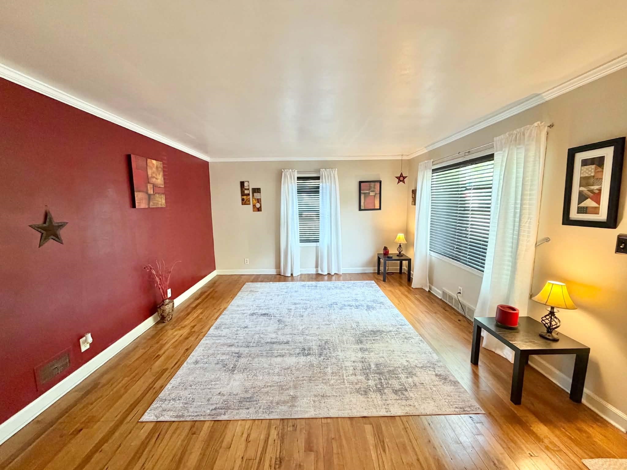 831 Weston Avenue Property Photo 3