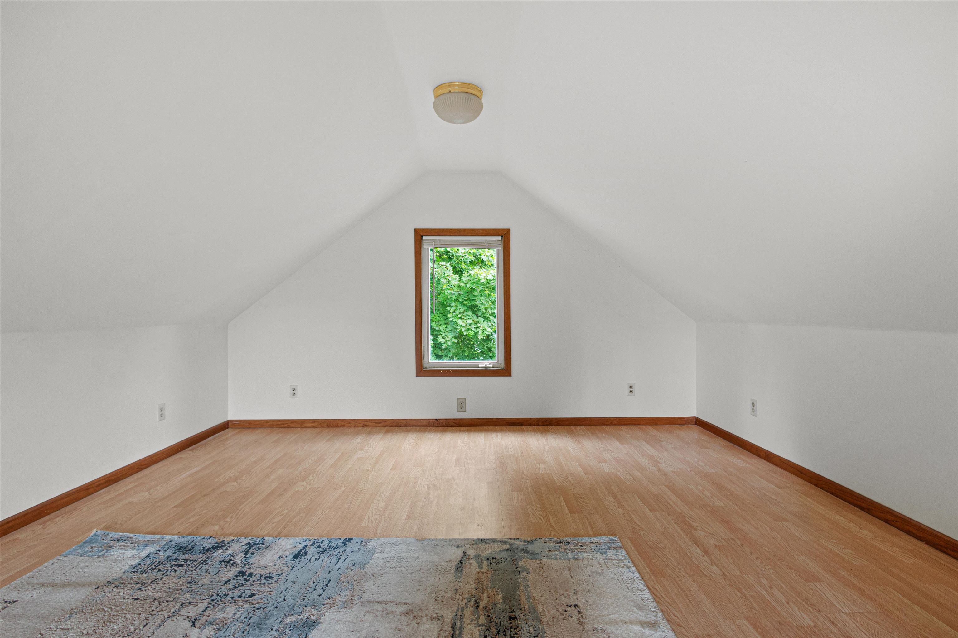 936 S 6th Avenue Property Photo 20