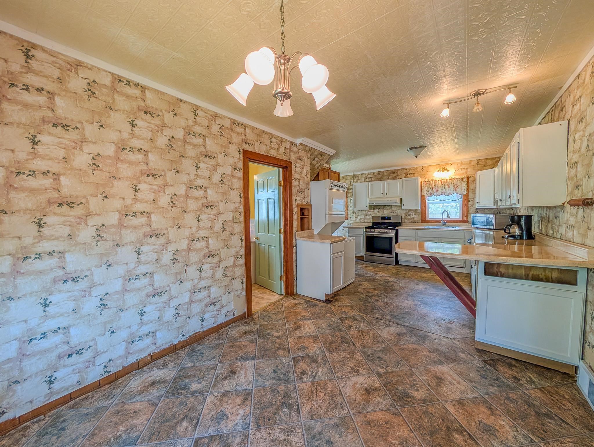 914 West Street Property Photo 10