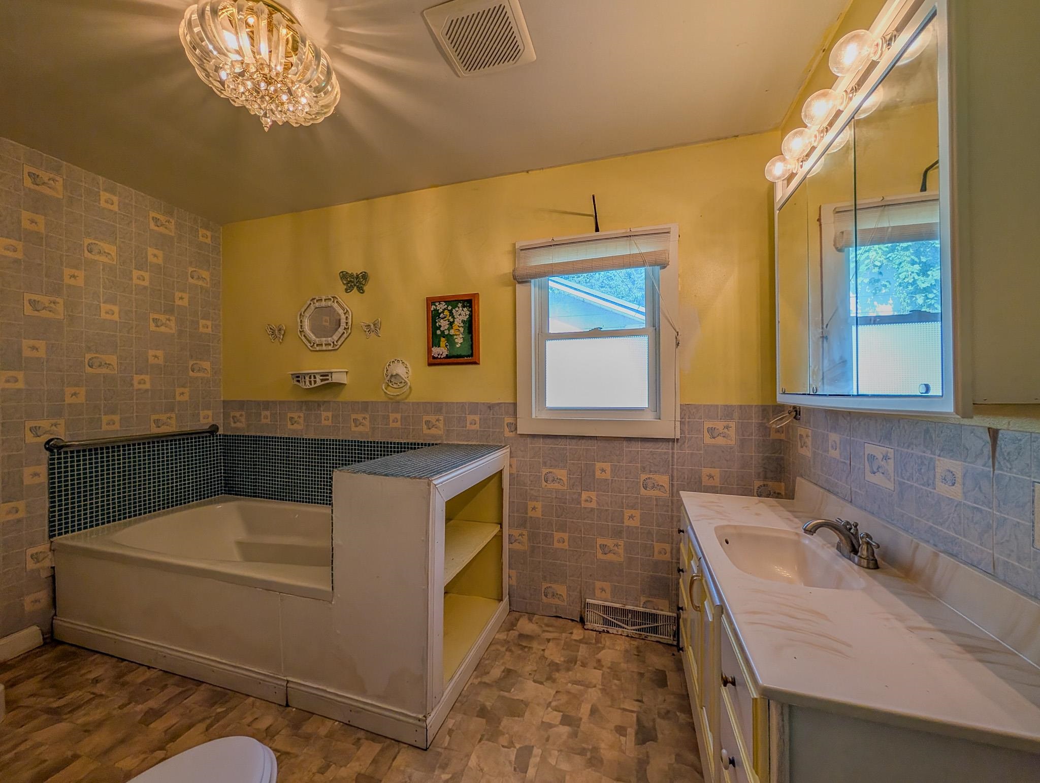 914 West Street Property Photo 12