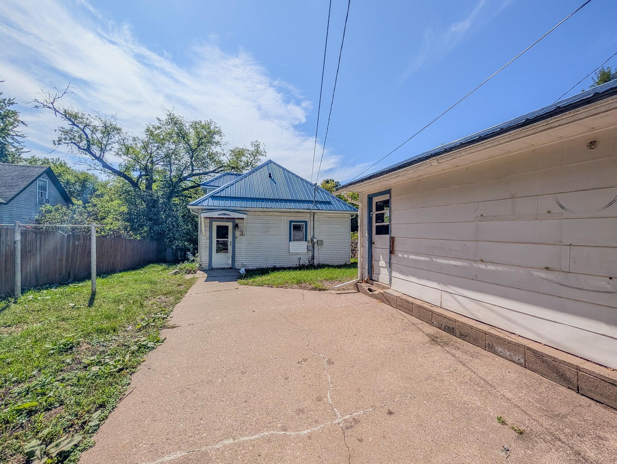 914 West Street Property Photo 23