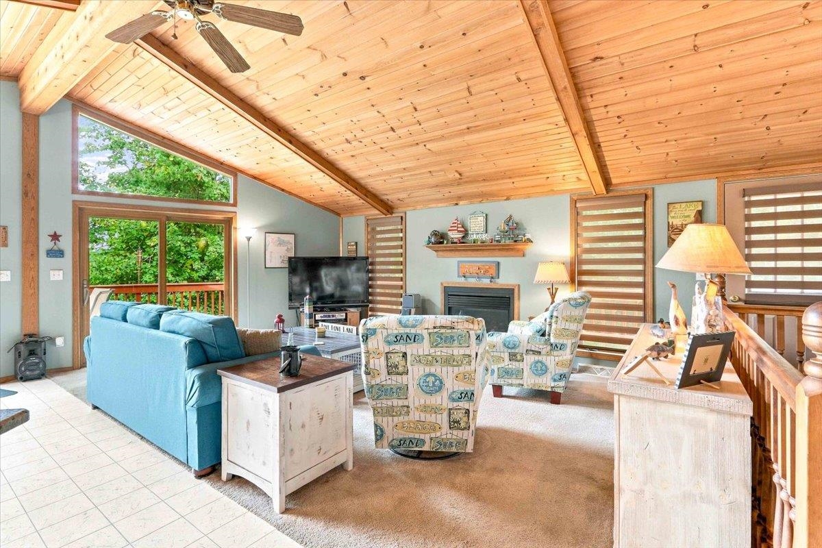 22604458 Property Photo 23