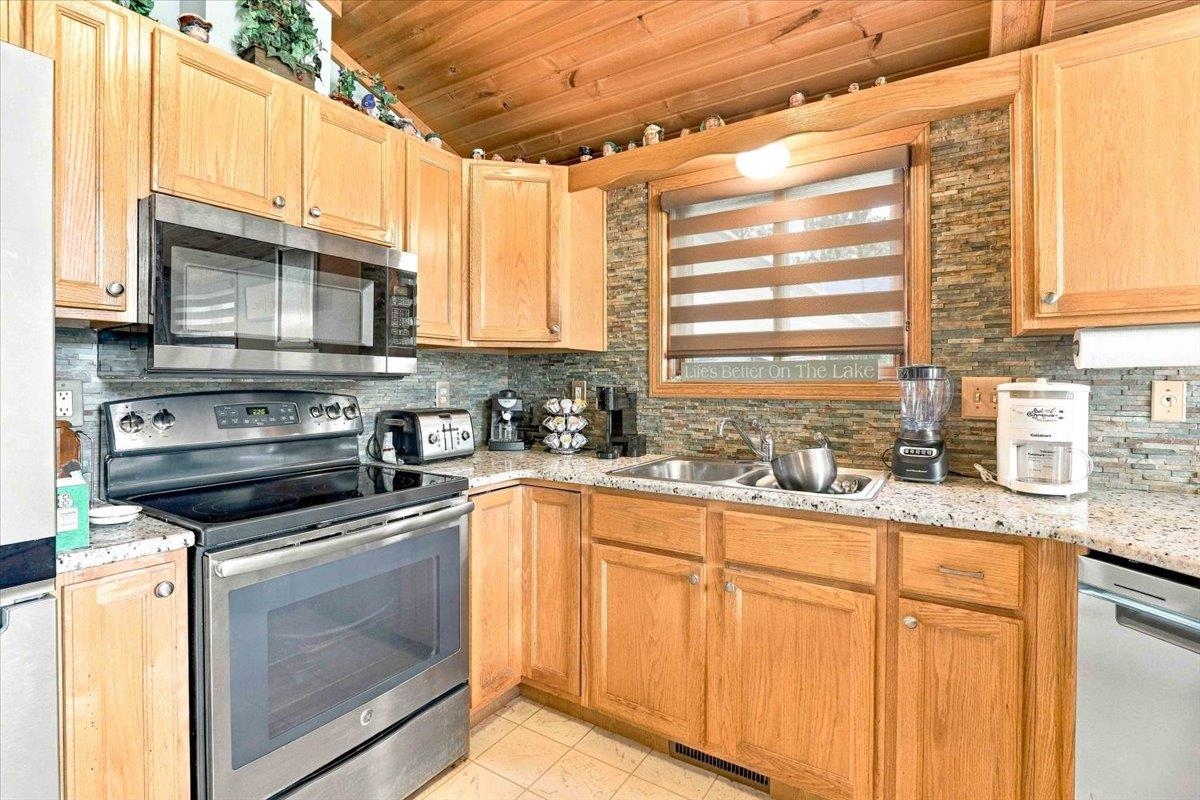 22604458 Property Photo 31