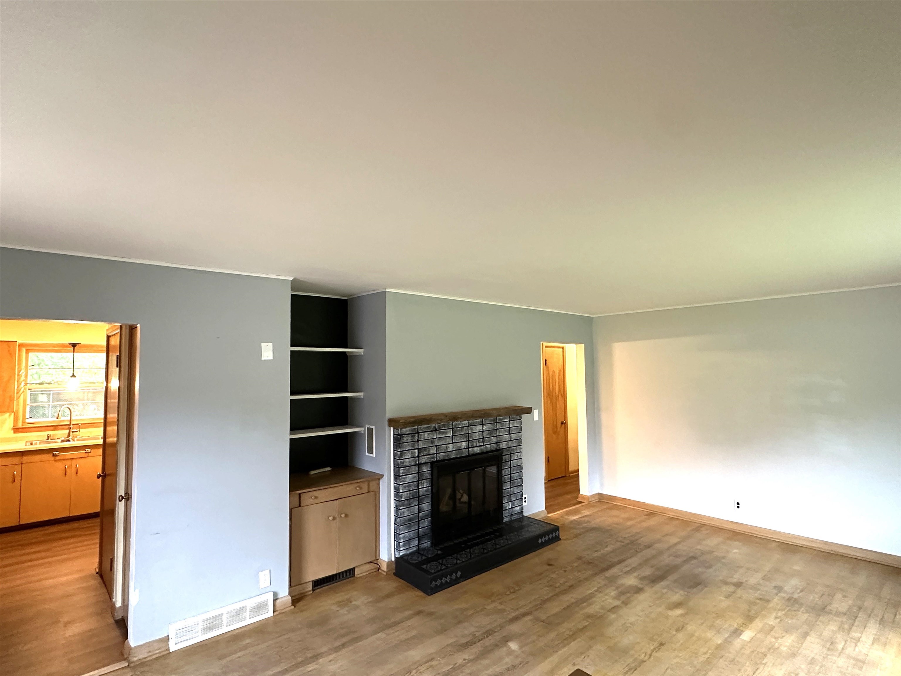 1031 Wisconsin River Drive Property Photo 2