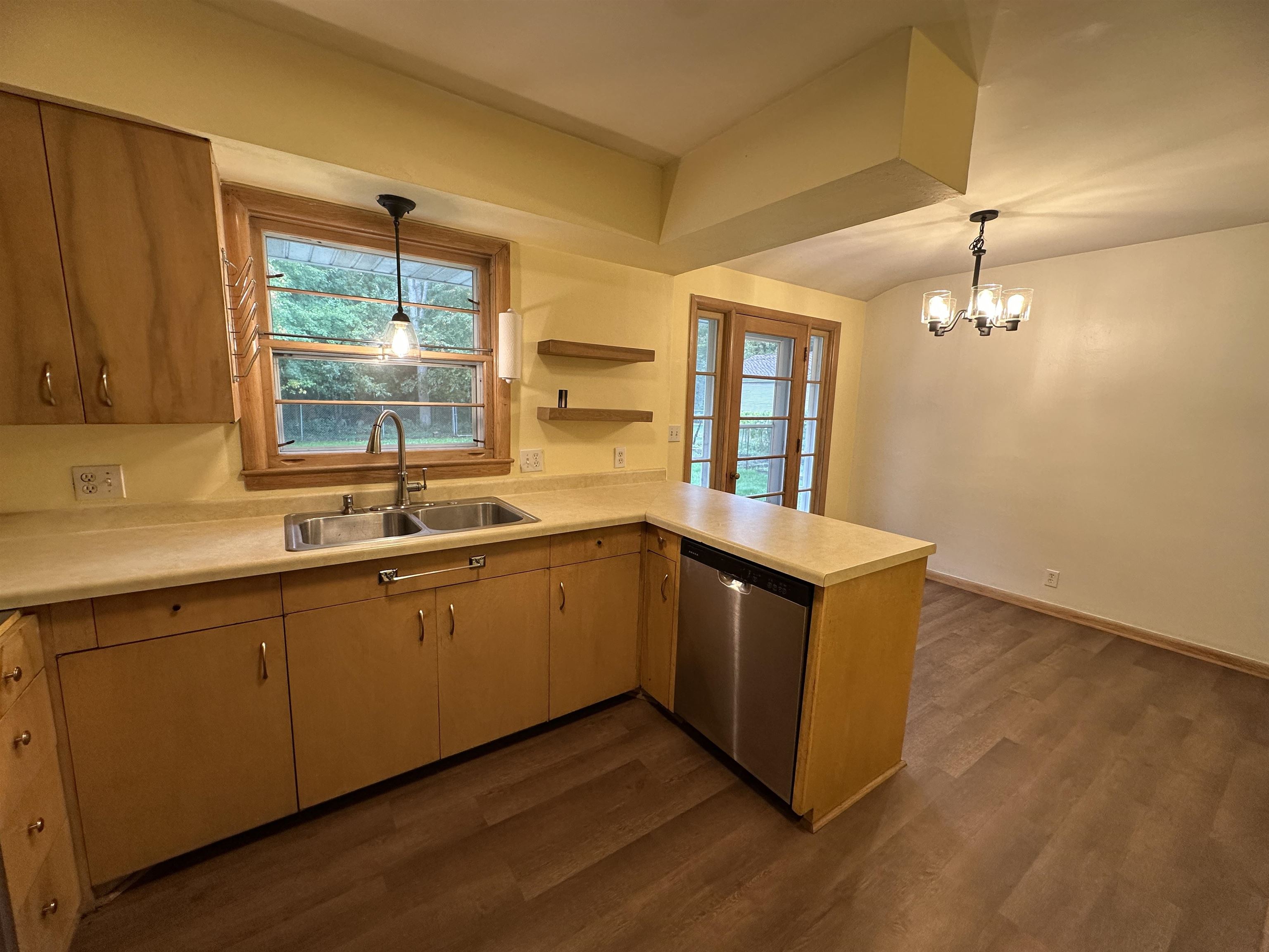 1031 Wisconsin River Drive Property Photo 7
