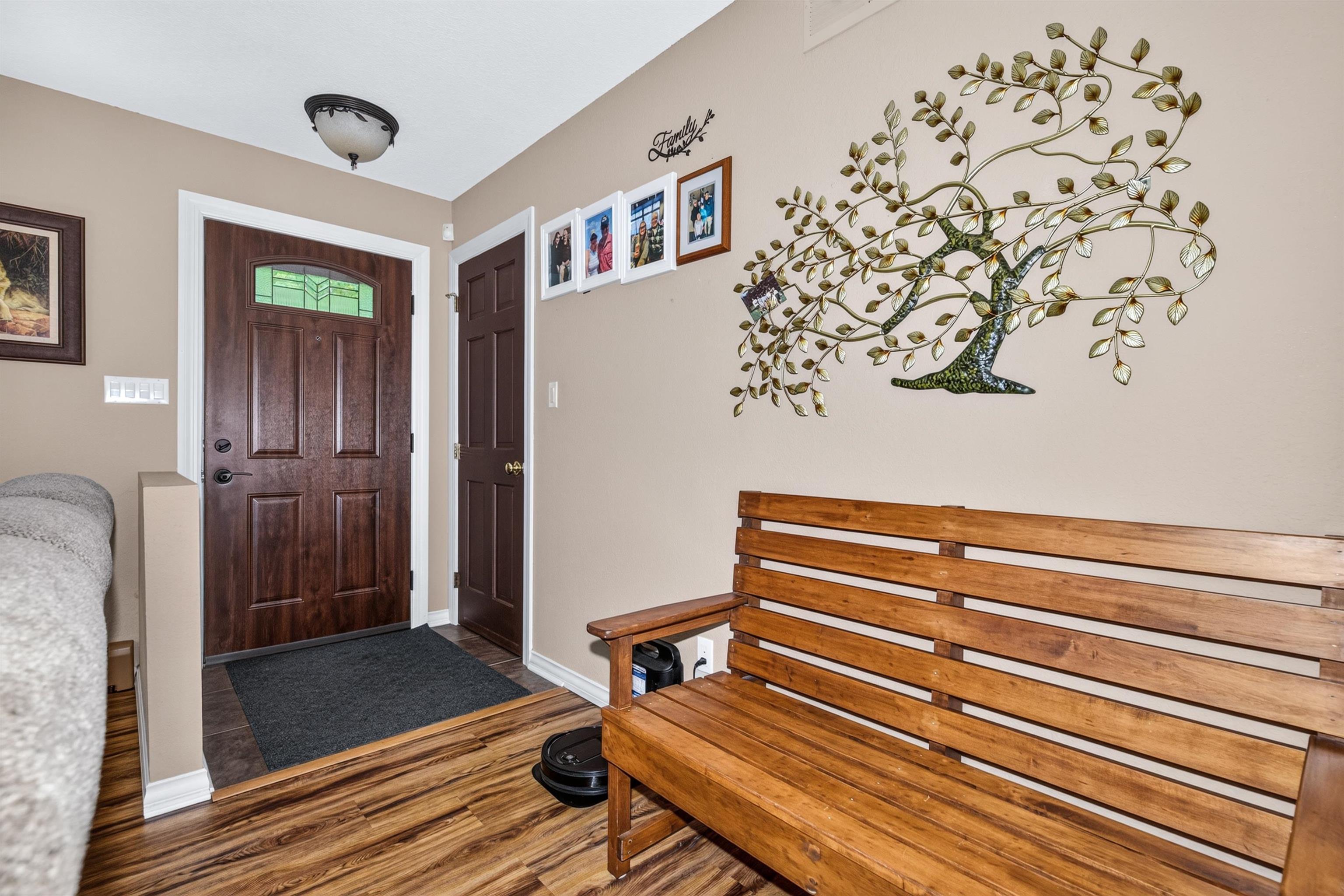 1806 Buckhorn Circle Property Photo 3