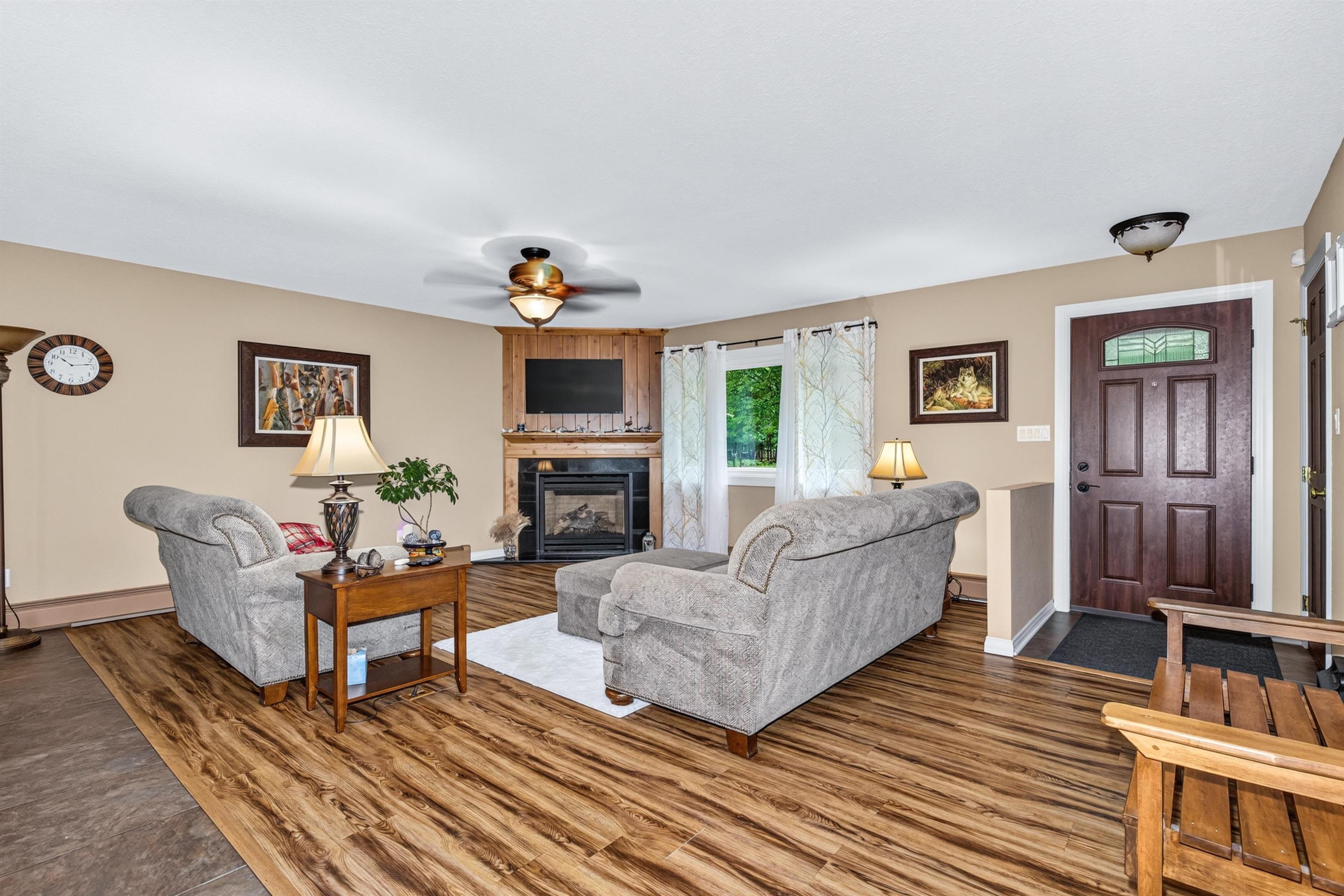 1806 Buckhorn Circle Property Photo 4