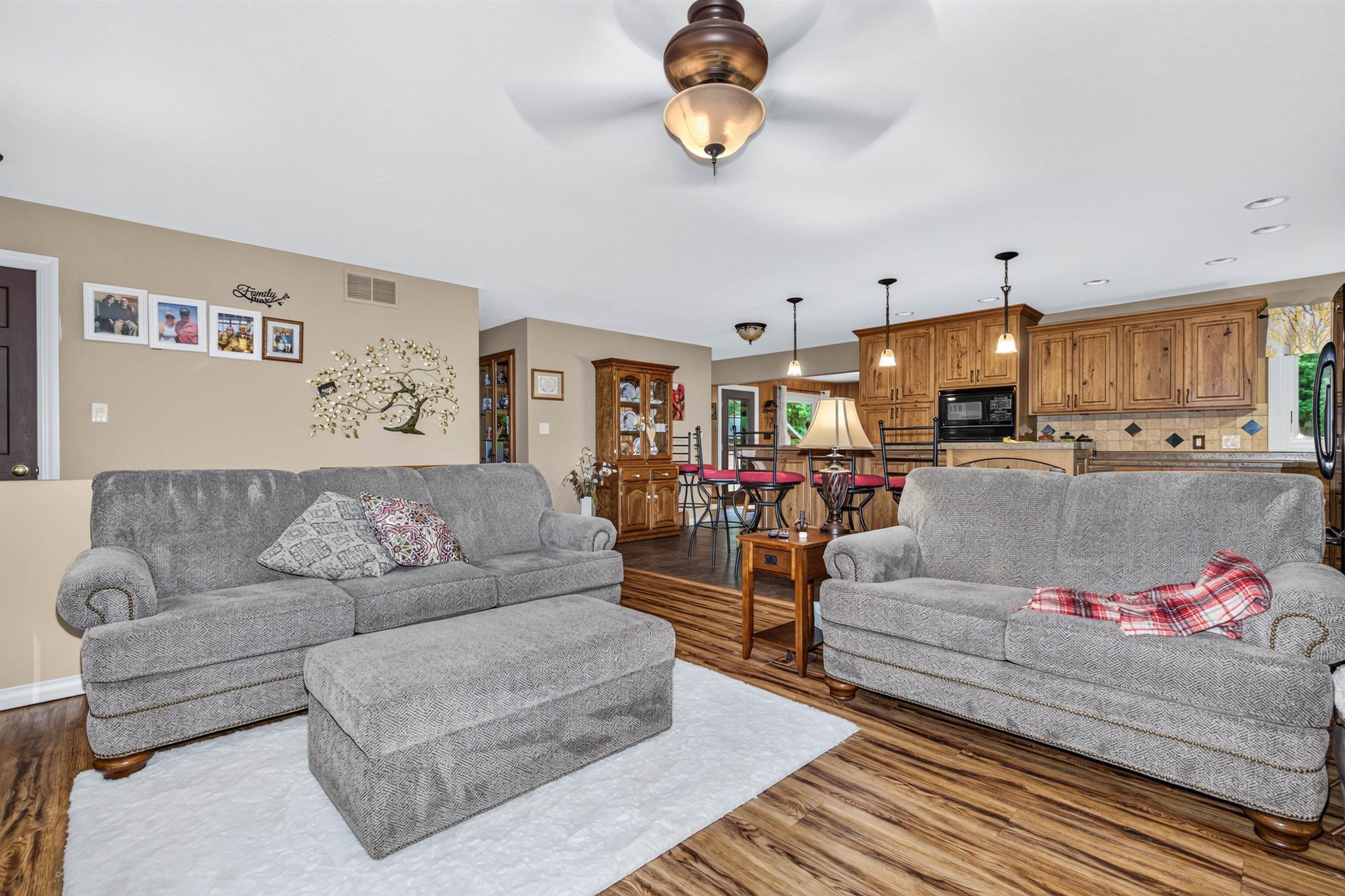 1806 Buckhorn Circle Property Photo 7