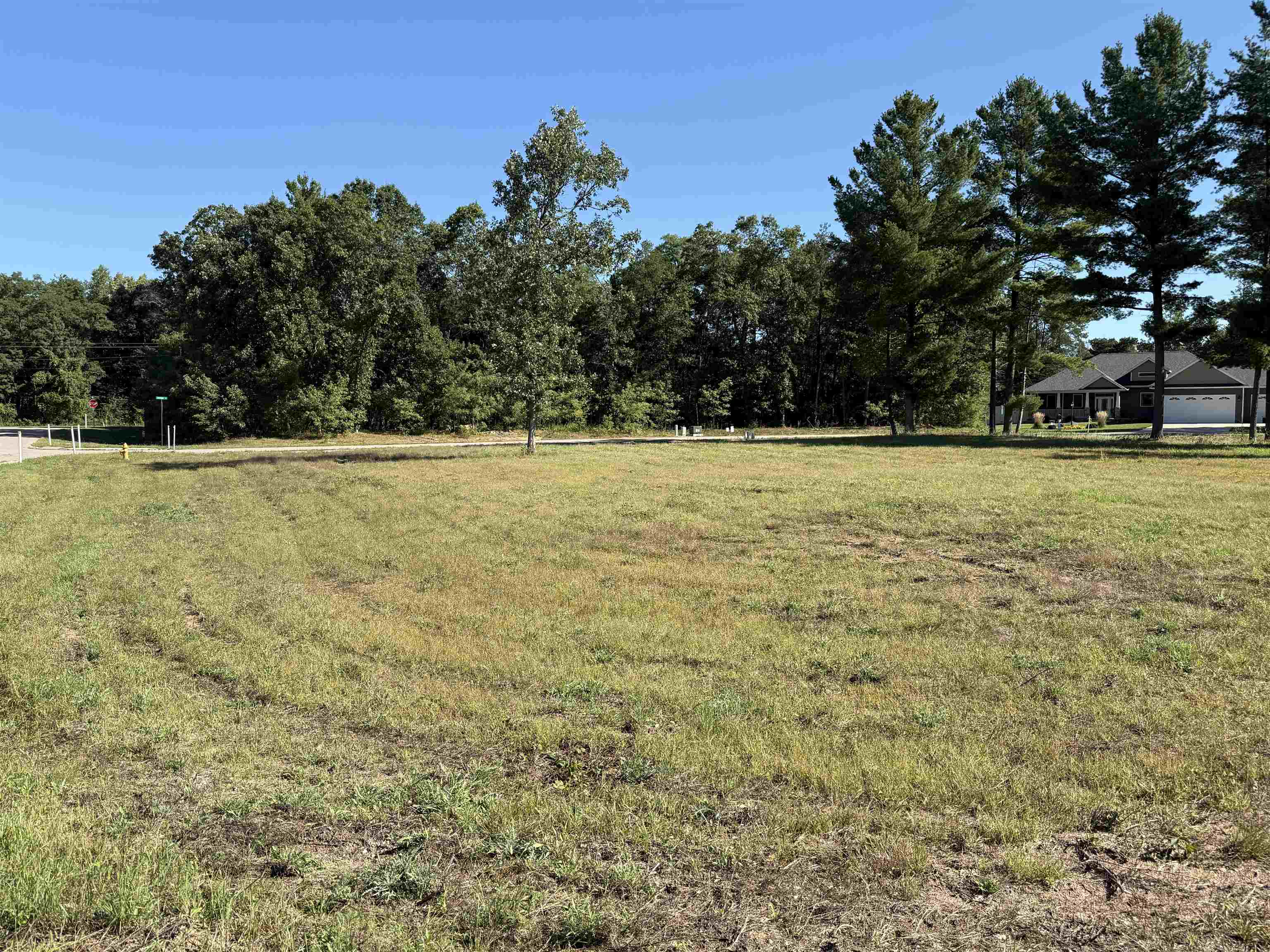 2116 Brooke Lane Property Photo 3