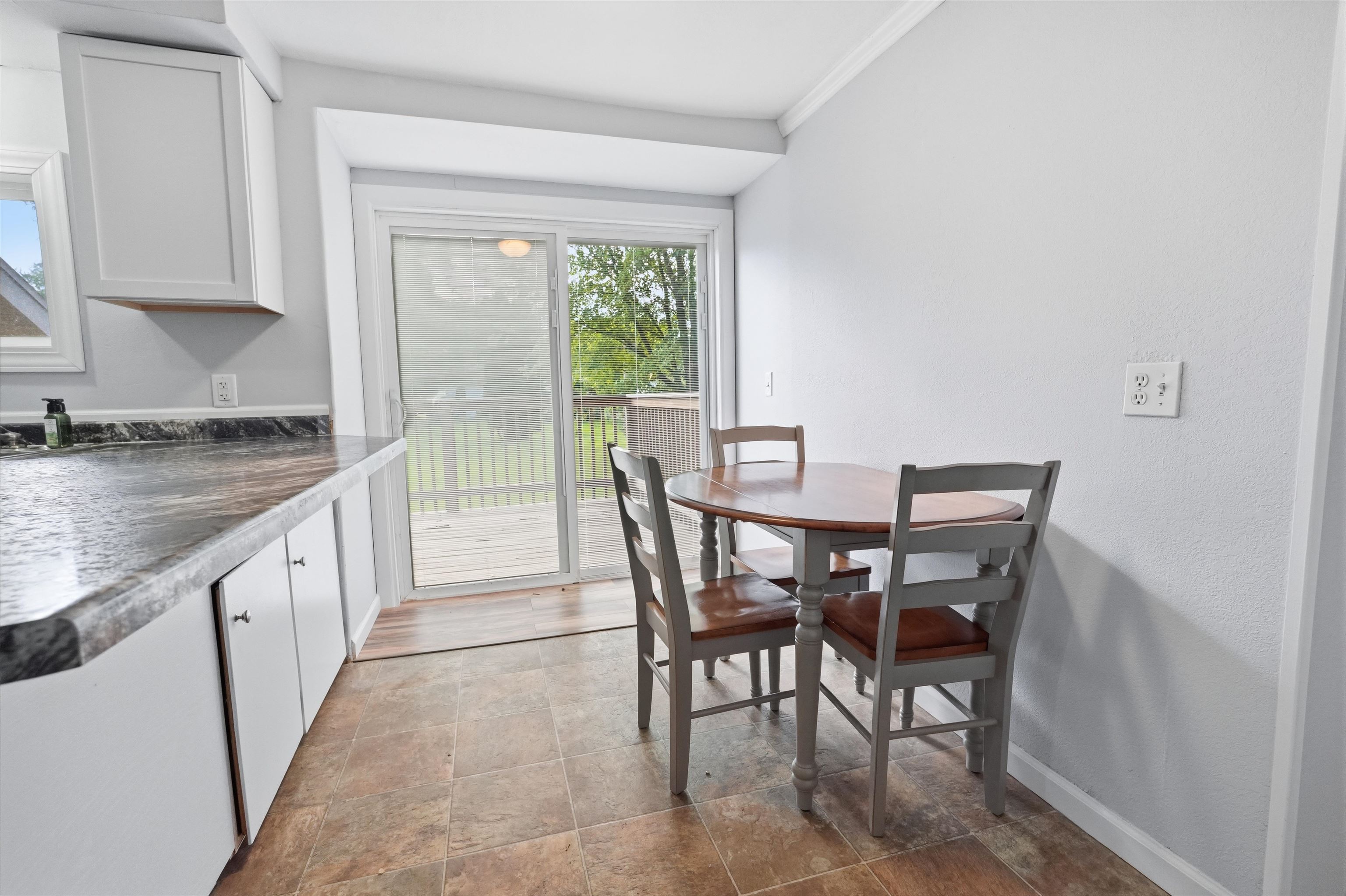 316 Lincoln Street Property Photo 3