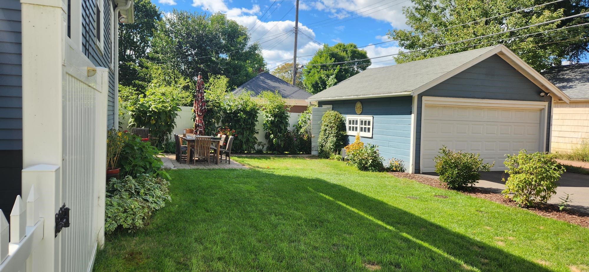816 Steuben Street Property Photo 3