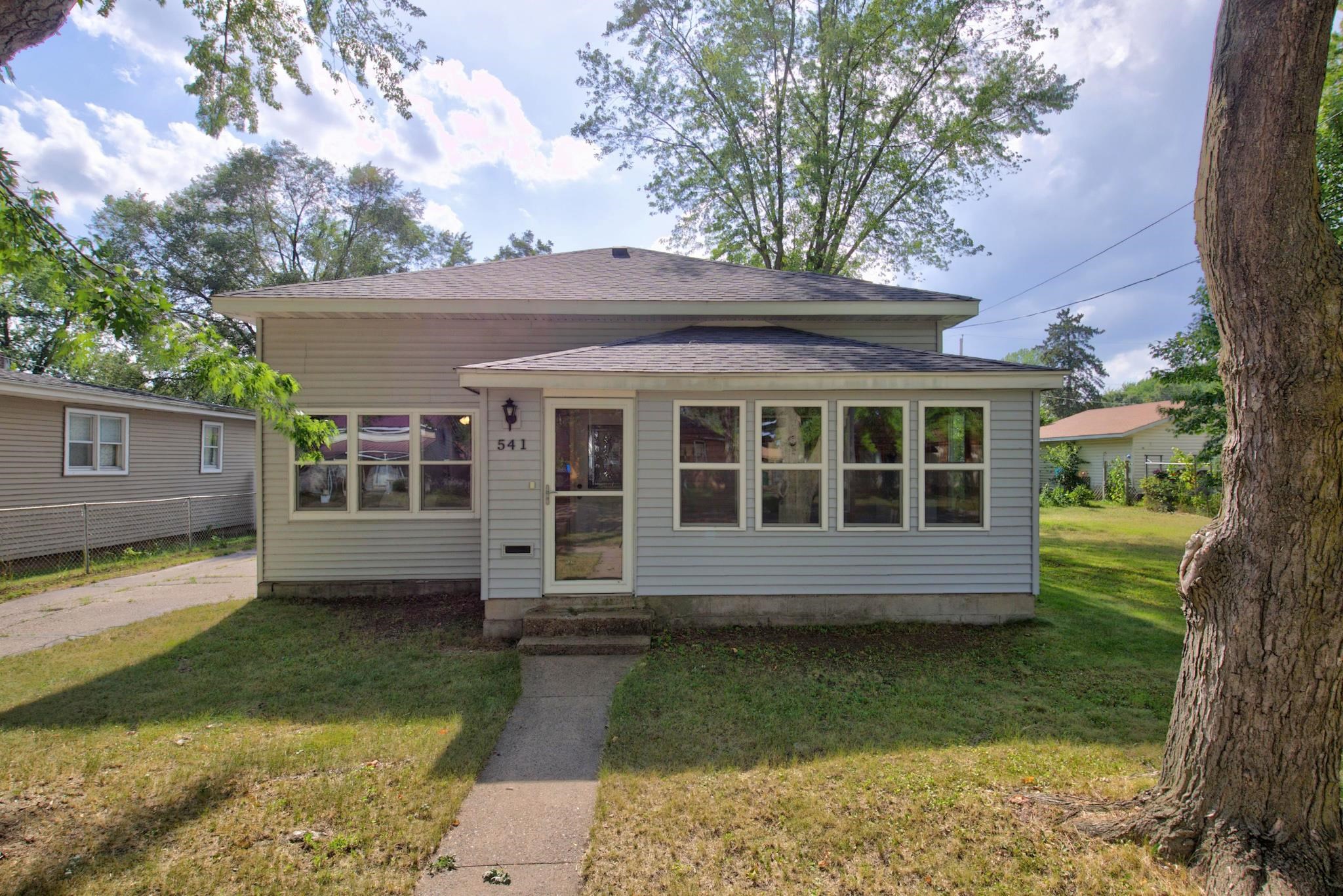 541 15th Avenue North Property Photo 1