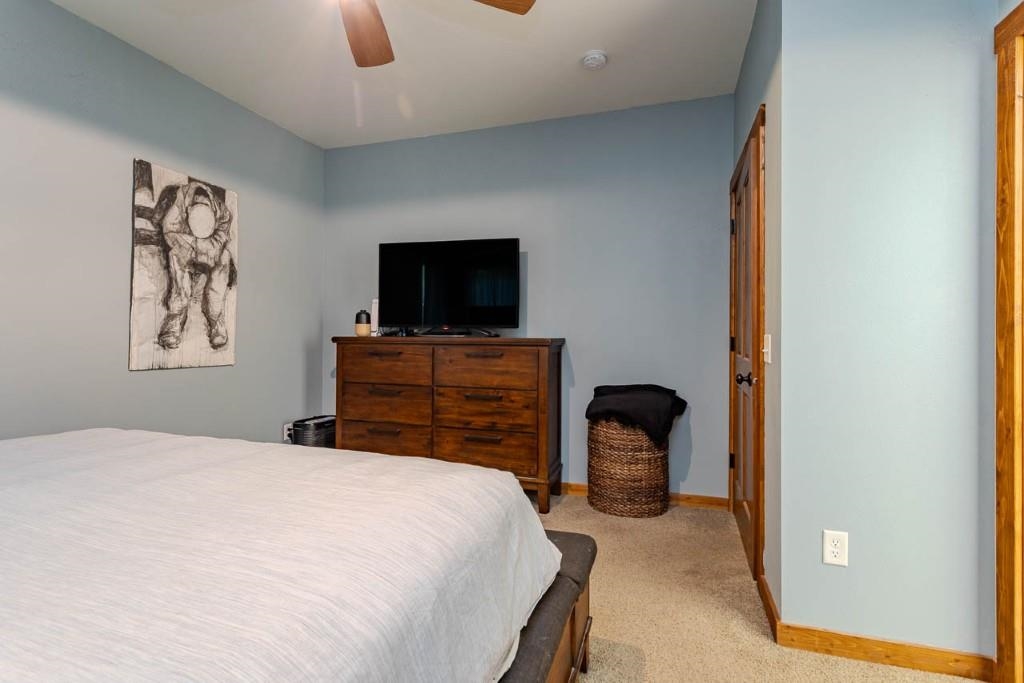 6402 Dominika Street Property Photo 23
