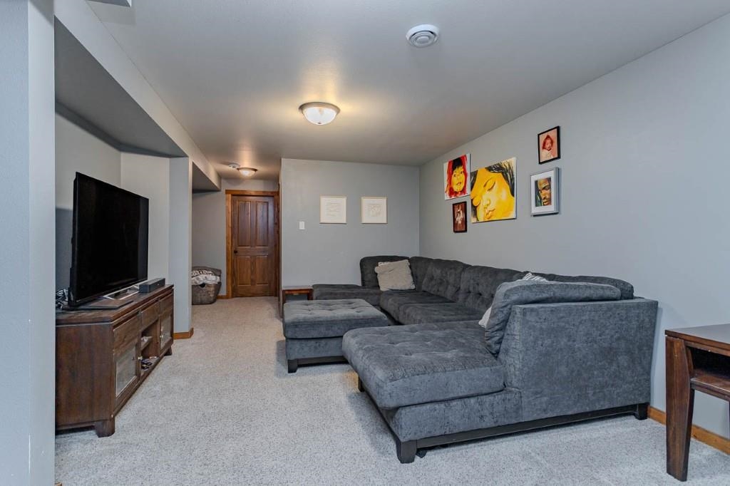 6402 Dominika Street Property Photo 35