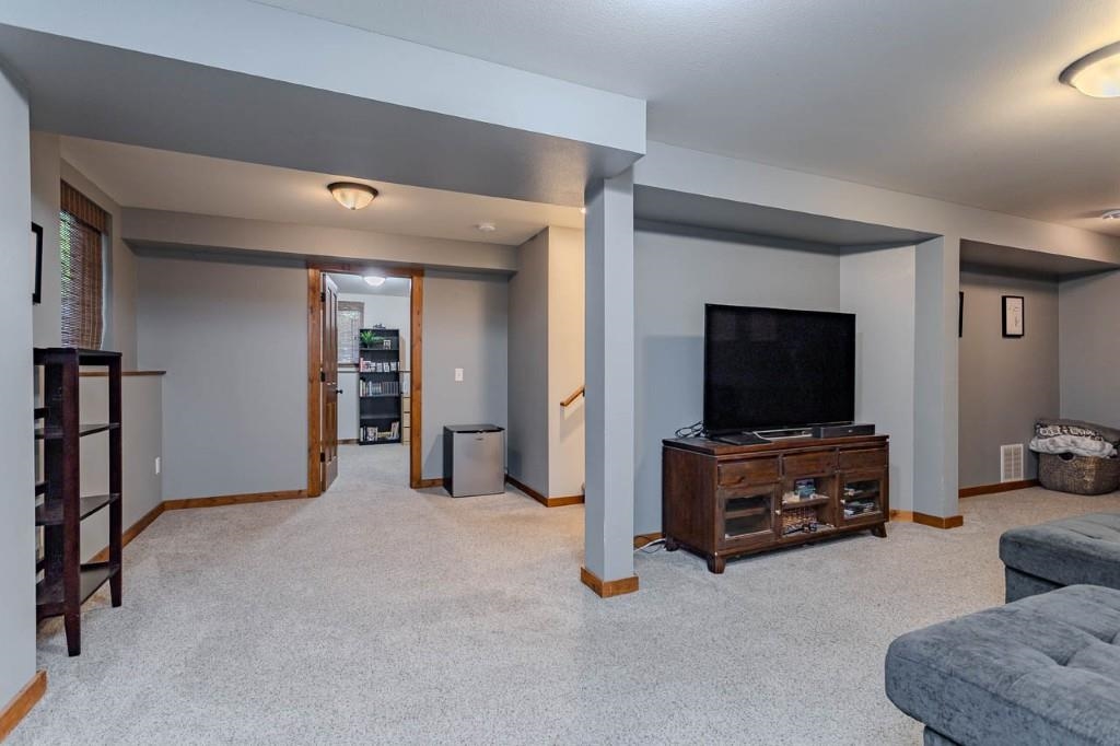 6402 Dominika Street Property Photo 36