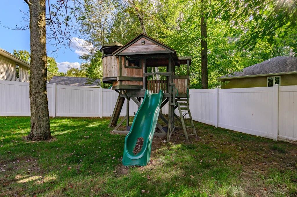 6402 Dominika Street Property Photo 55